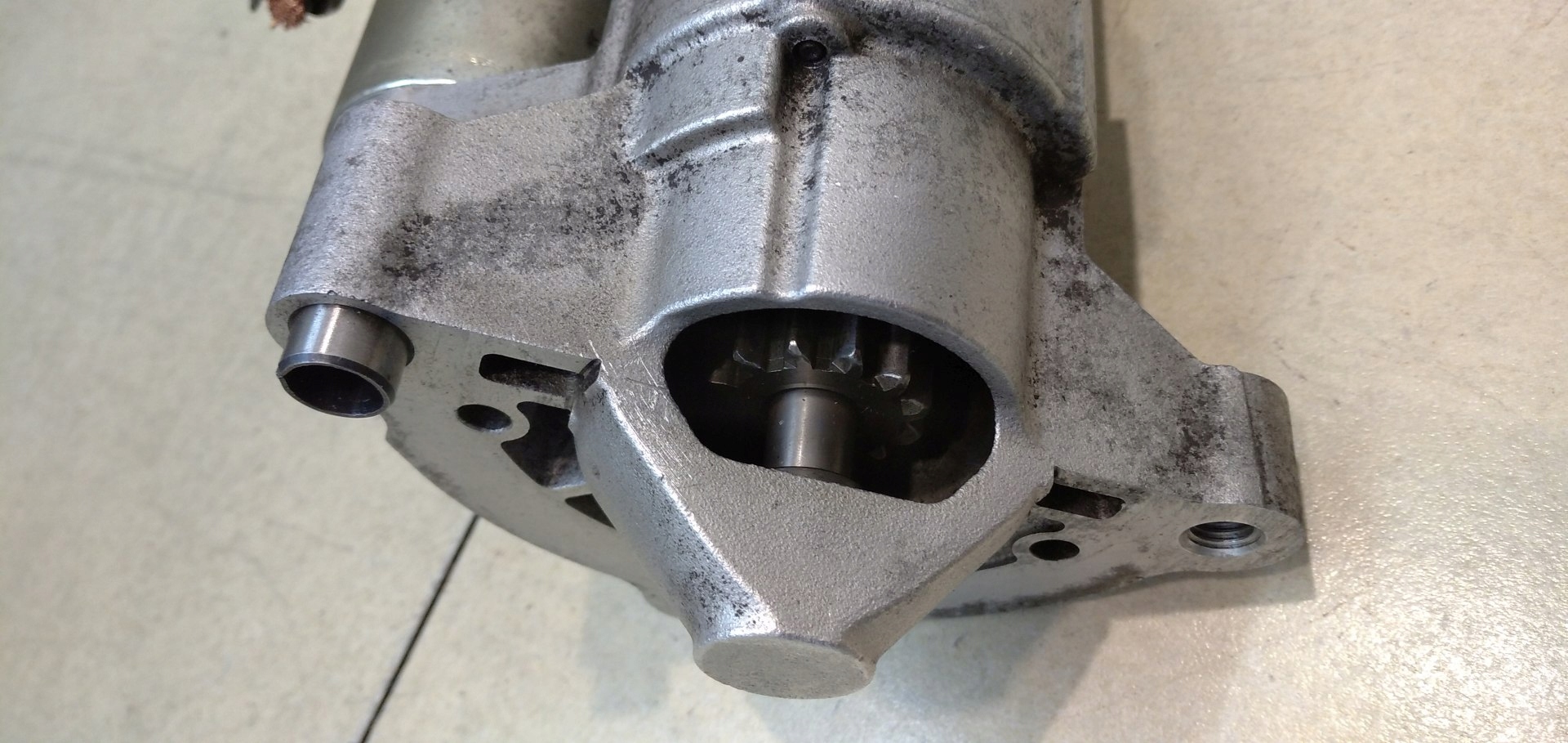 starter PEUGEOT 206 2.0 M000T82081