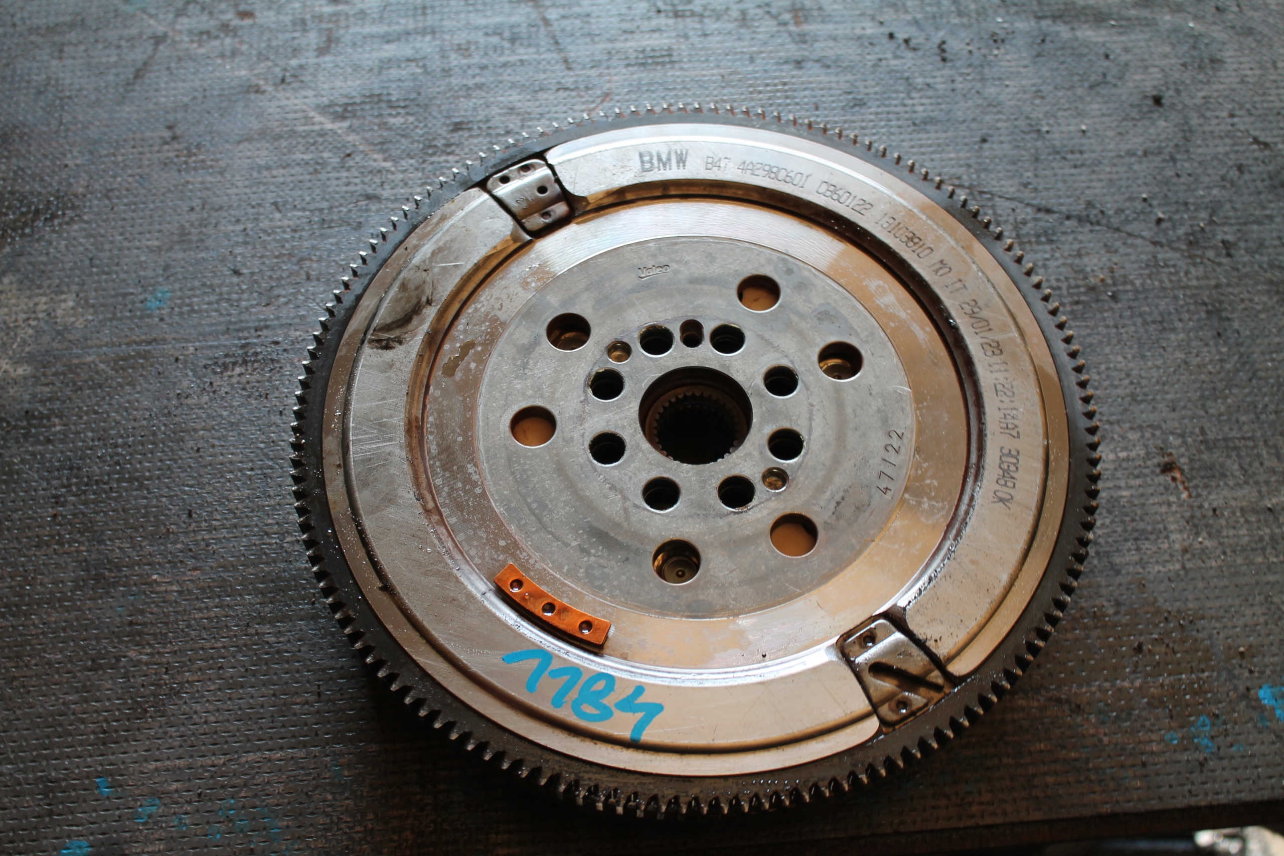 1184. wheel flywheel BMW B47 4A298C601 CB60122
