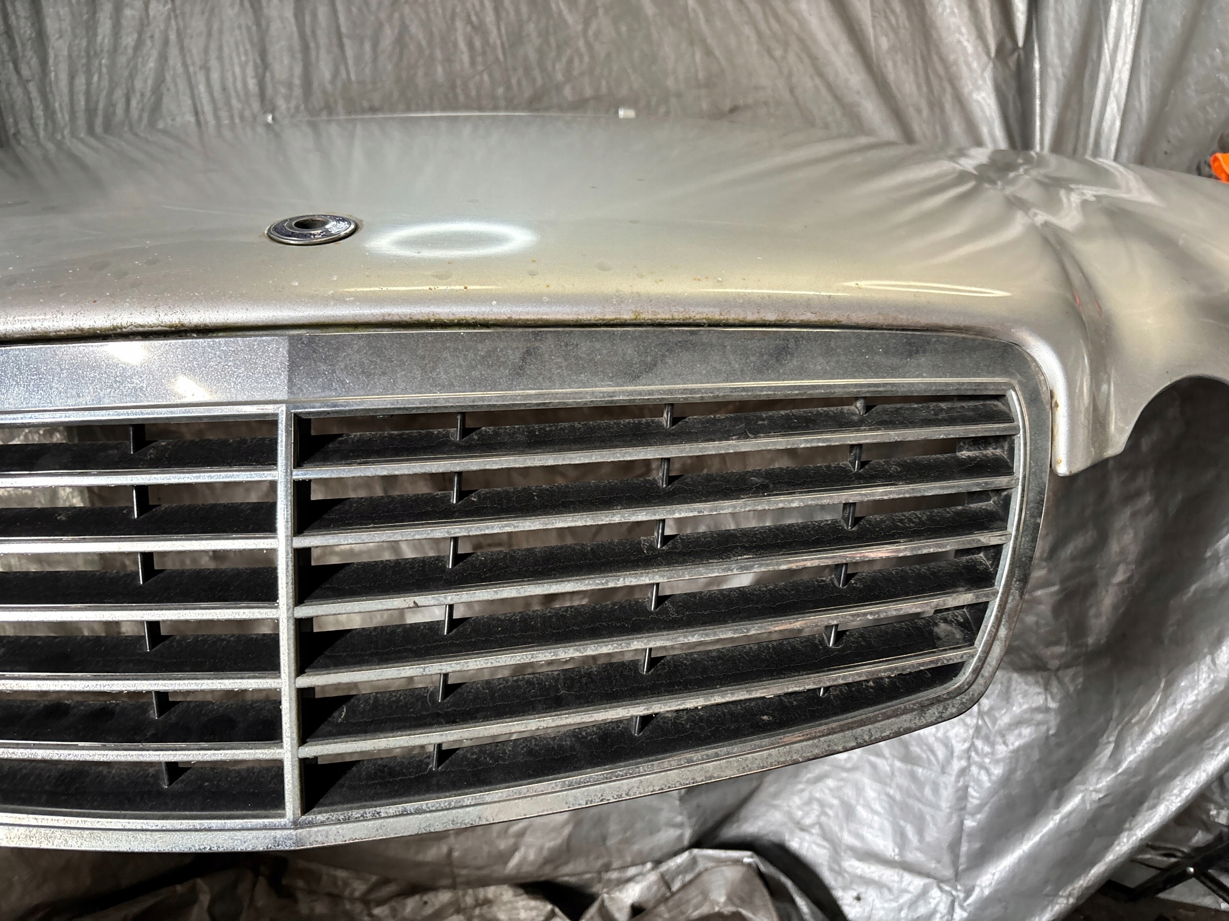 Cofano Mercedes W211 k: 744