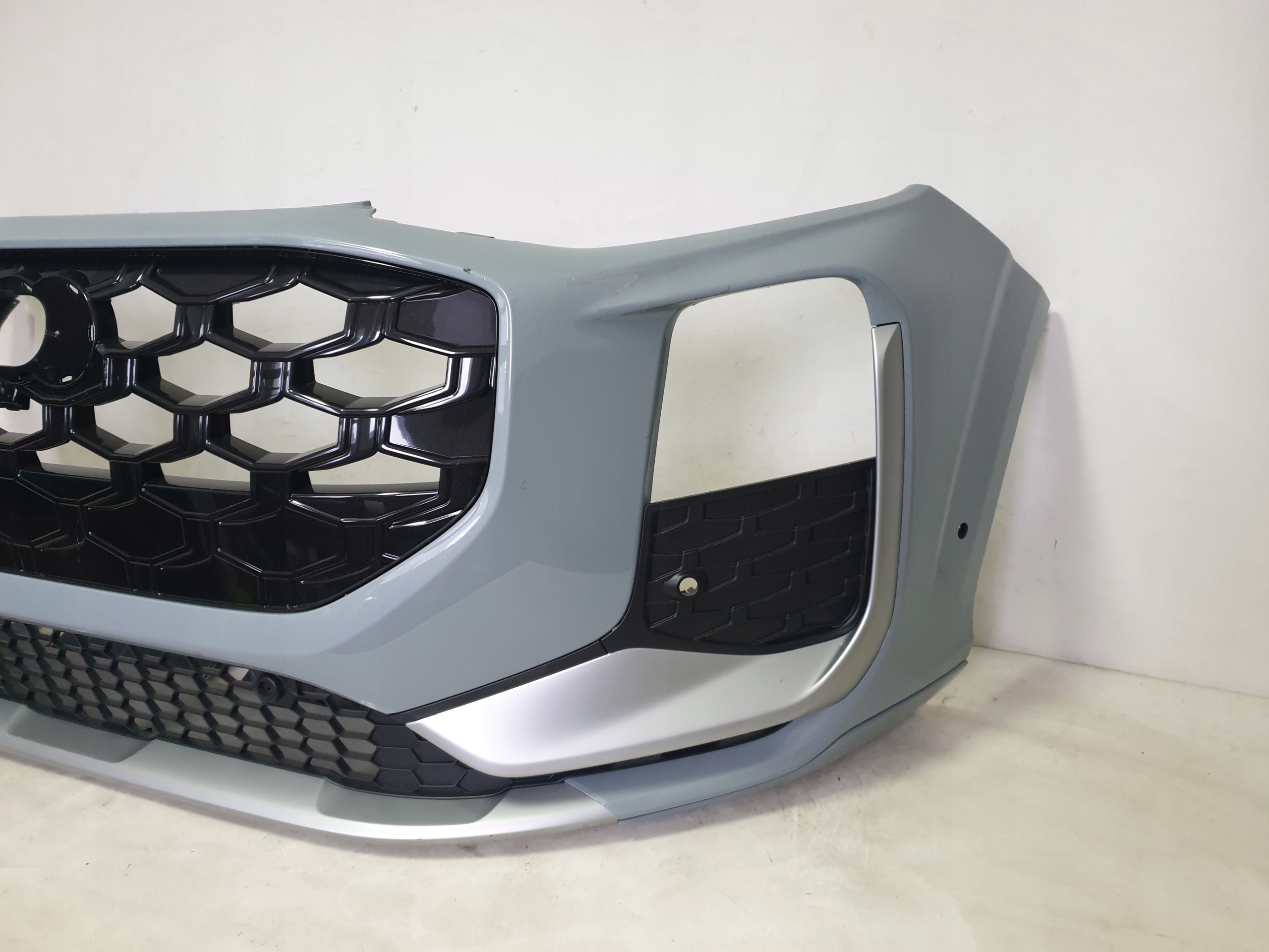 AUDI Q3 III 83H S-LINE 25-> bumper front front 6xPDC 83H807437D