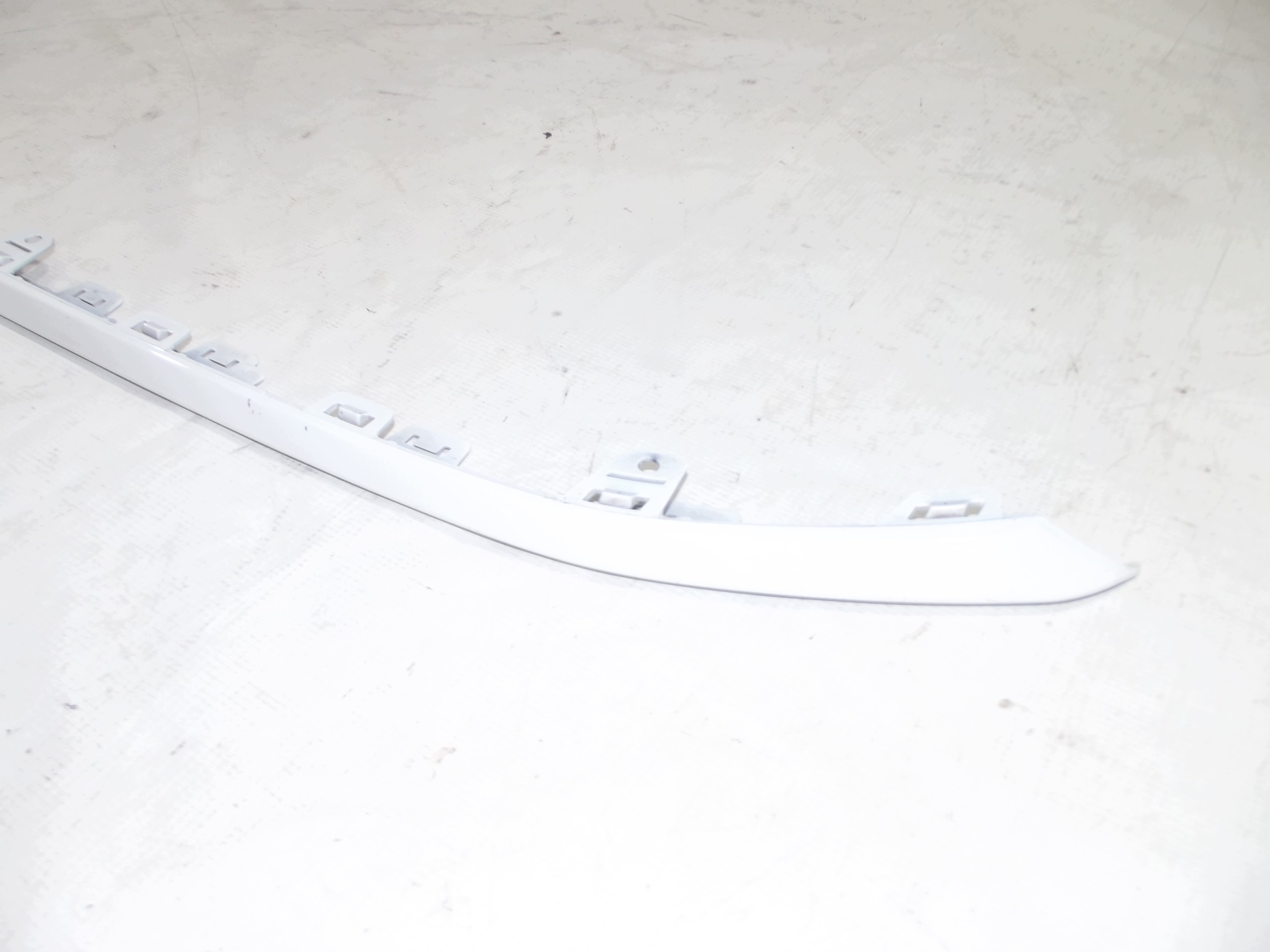 Audi A3 8Y spoiler lišta nárazníku předek 8Y0807110