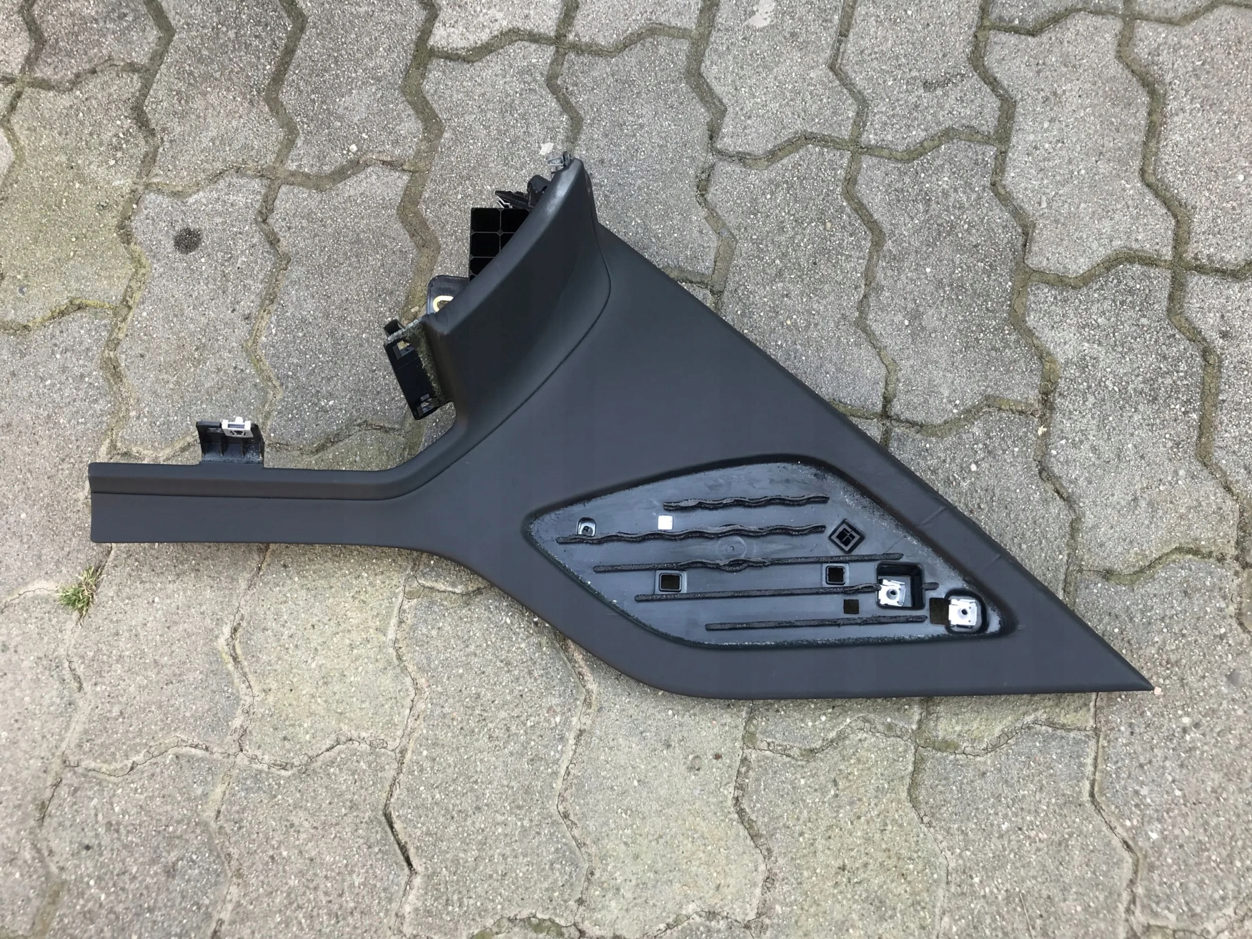 AUDI R8 5.2 plus cover plastic left side TUNELU 4S1858970E