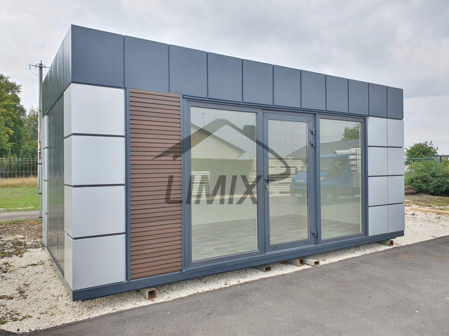 PAWILON HANDLOWY KOMIS SKLEP KIOSK KONTENER 6 x 3 Szerokość 3 m