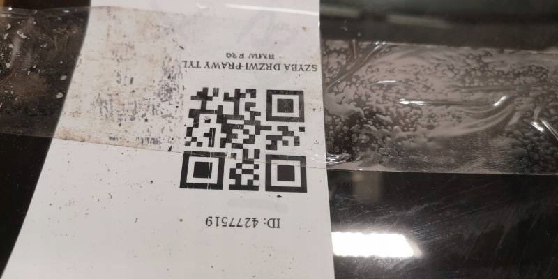 SZYBA DRZWI PRAWY TYL BMW E39 Producent części 1A First Automotive