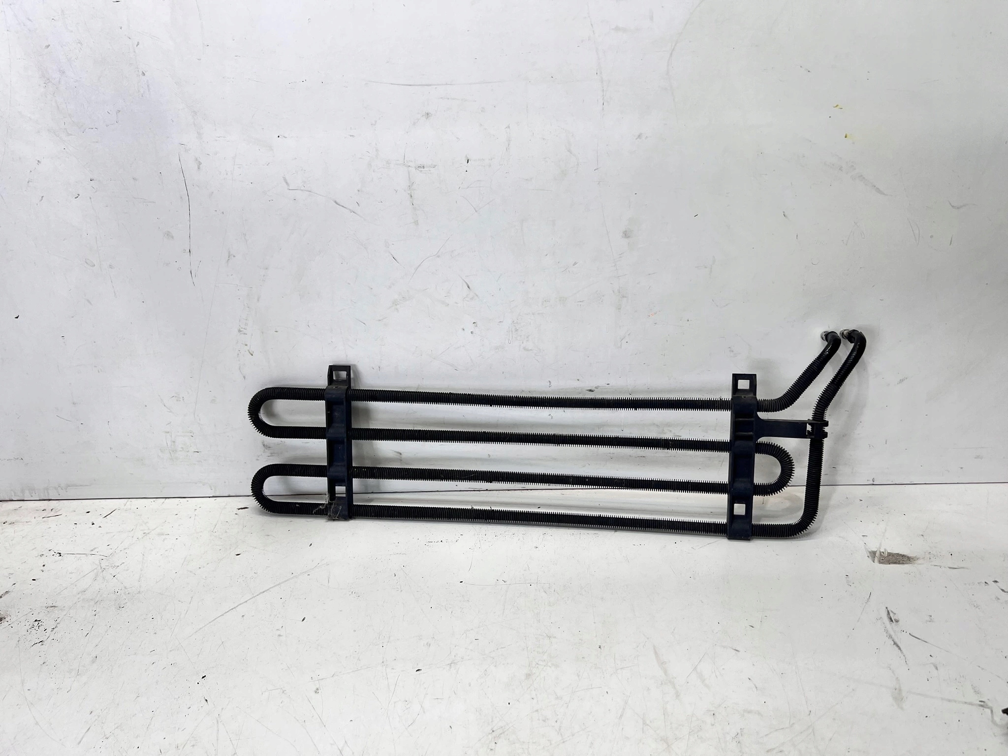 Motor Ölkühler der Lenkung AUDI A4 B8 8K0422885D
