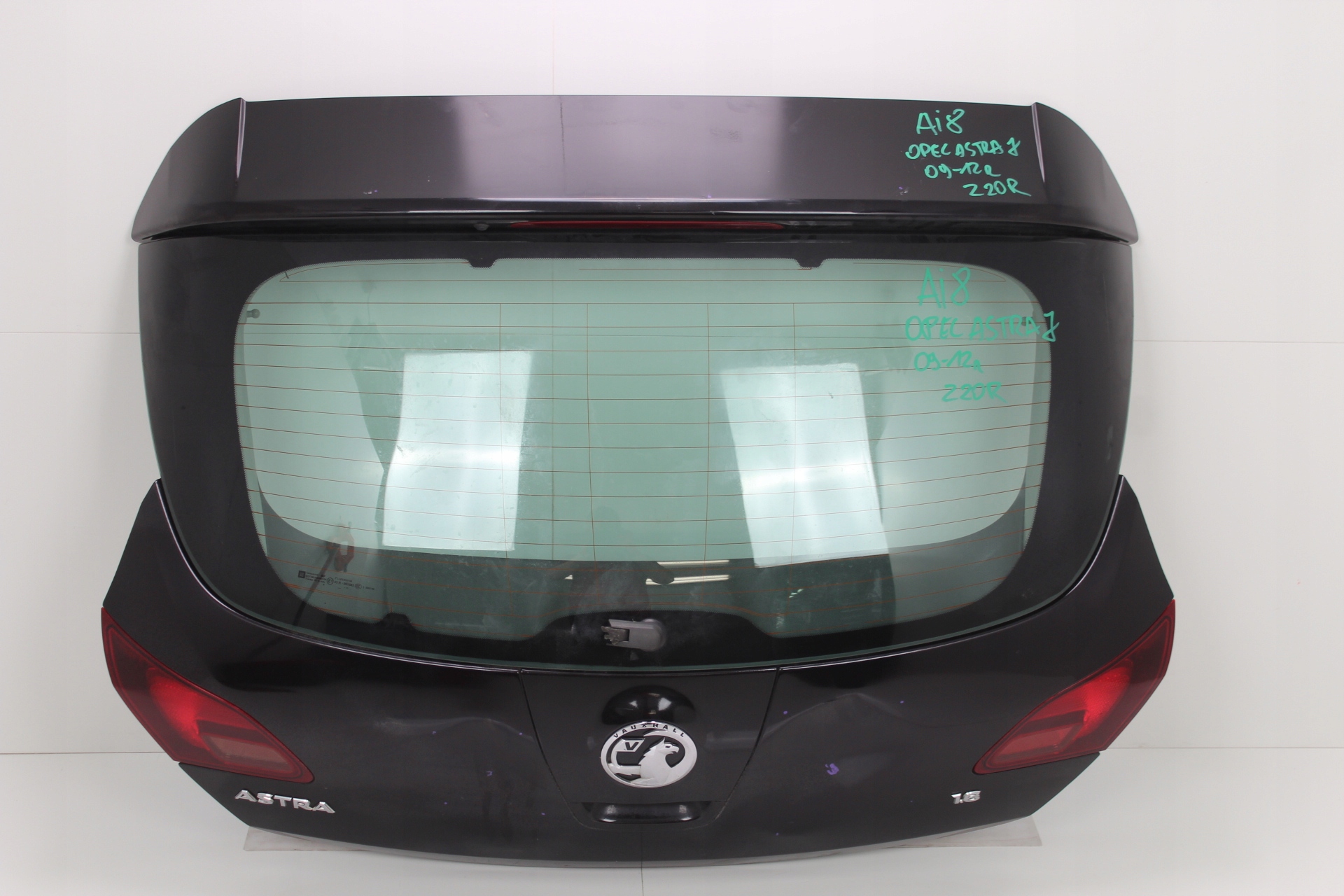КРЫШКА ЗАД. БАГАЖНИКА OPEL ASTRA J 09-12r Z20r