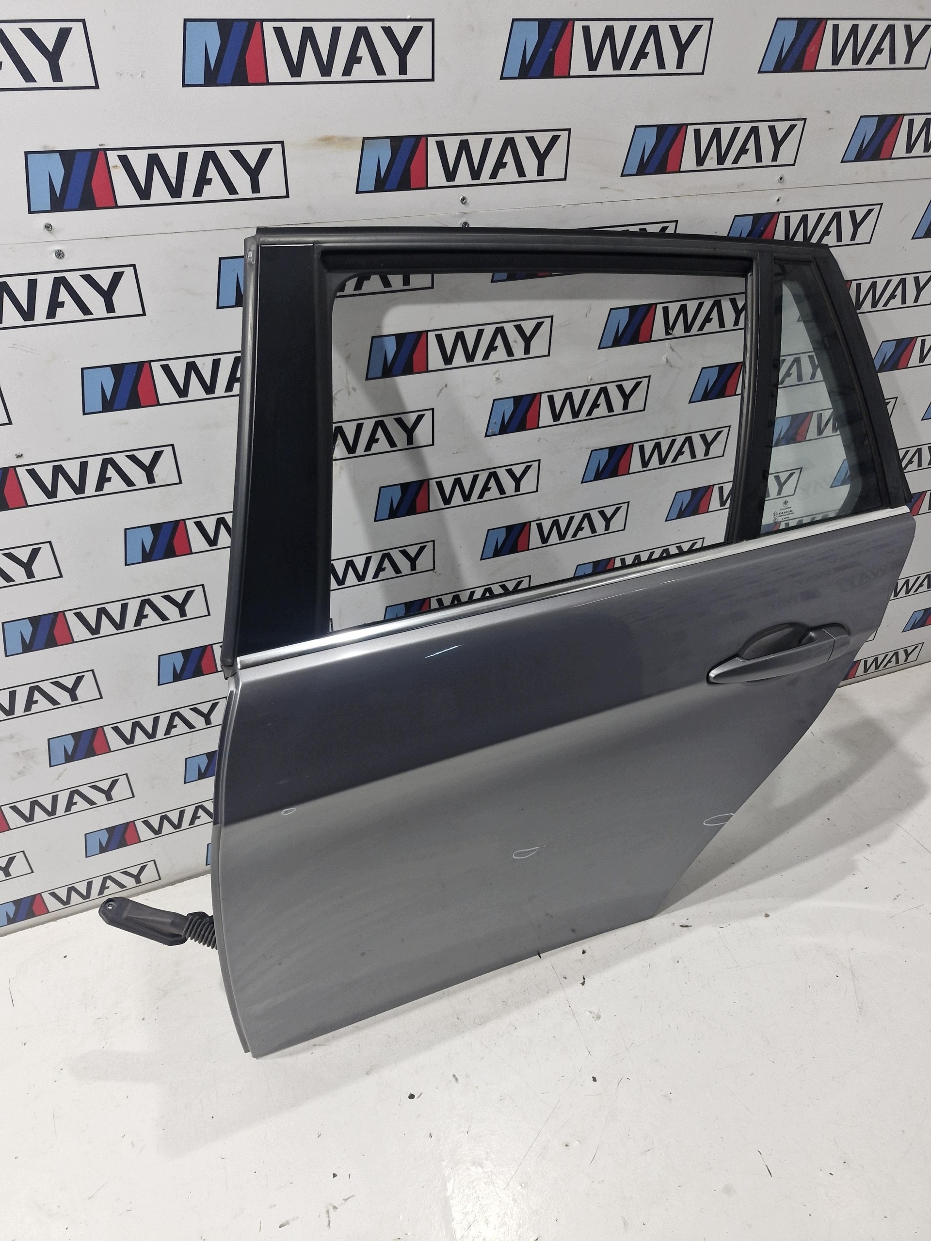 BMW E91 door left left rear part TYLNIE A52