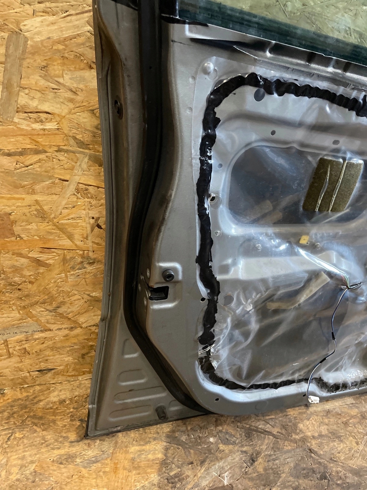 door front front left Subaru Tribeca B9