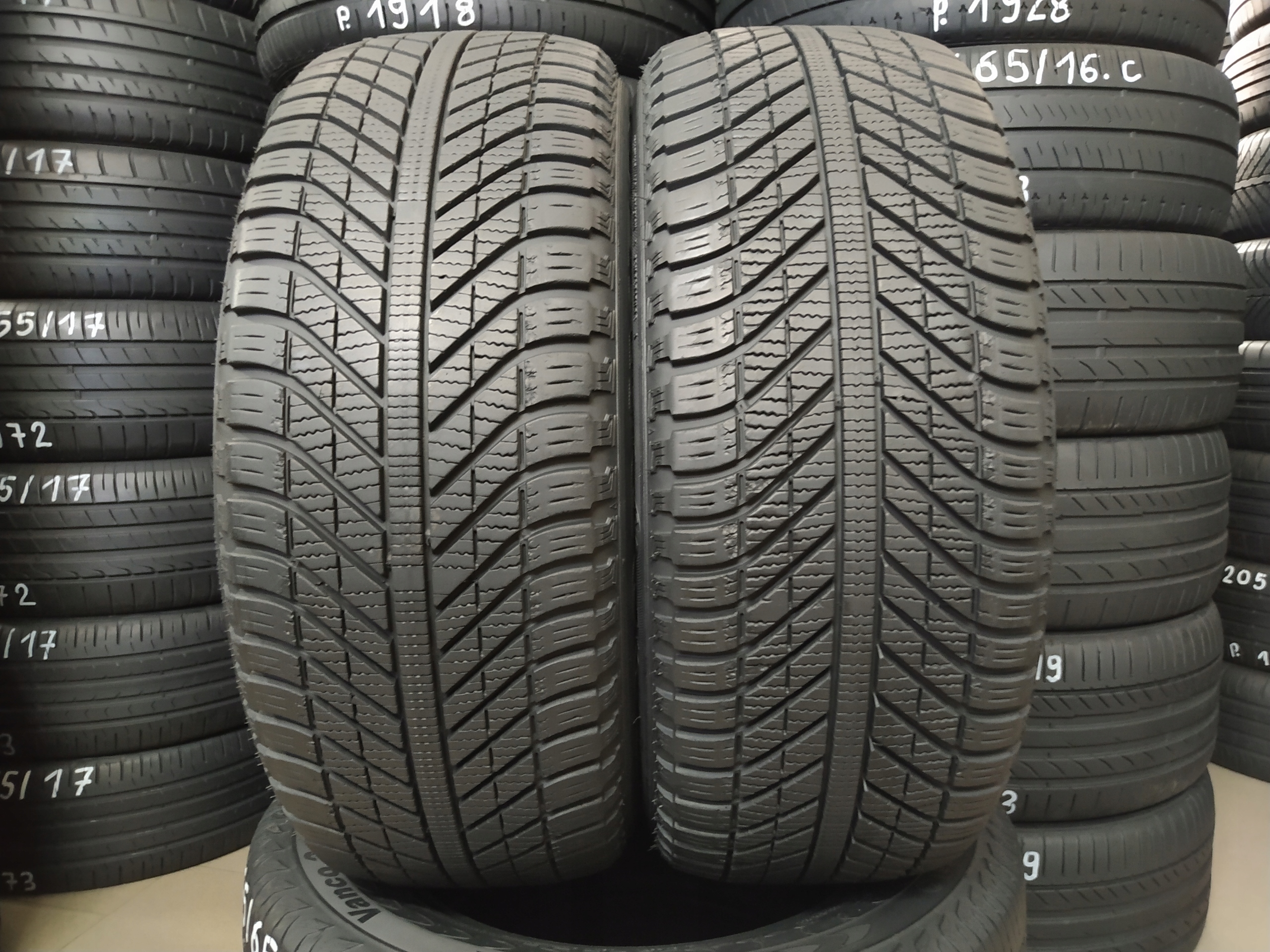 ШИНИ 235/55/17 GOODYEAR VECTOR 4 SEASONS 4X4 SUV