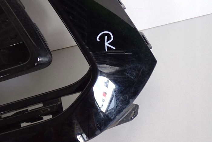 VW PASSAT B8 GTE LIFT 19- grid of a bumper left front
