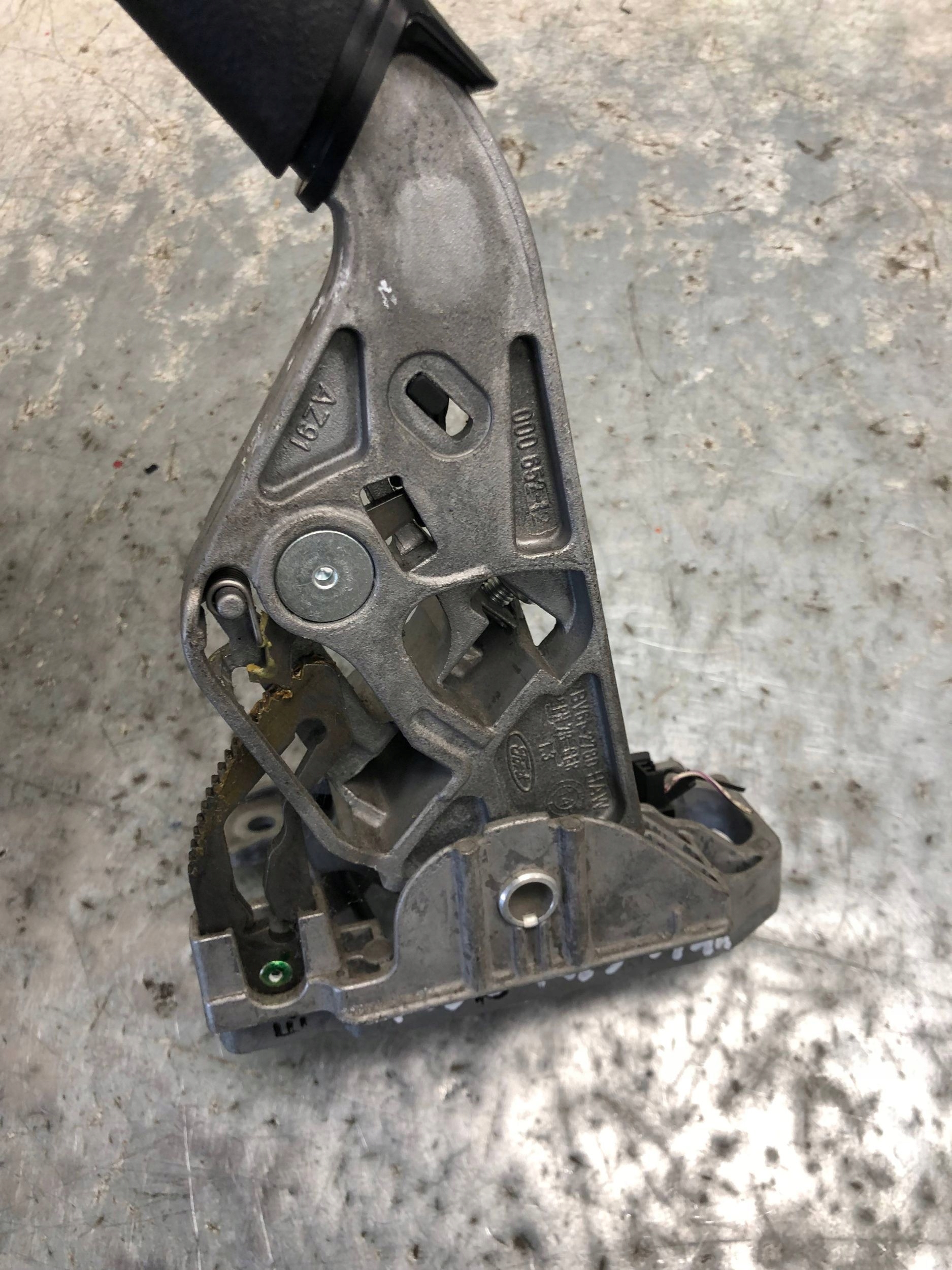 Bremse Hand FORD FOCUS MK3 BV61-2780-HA