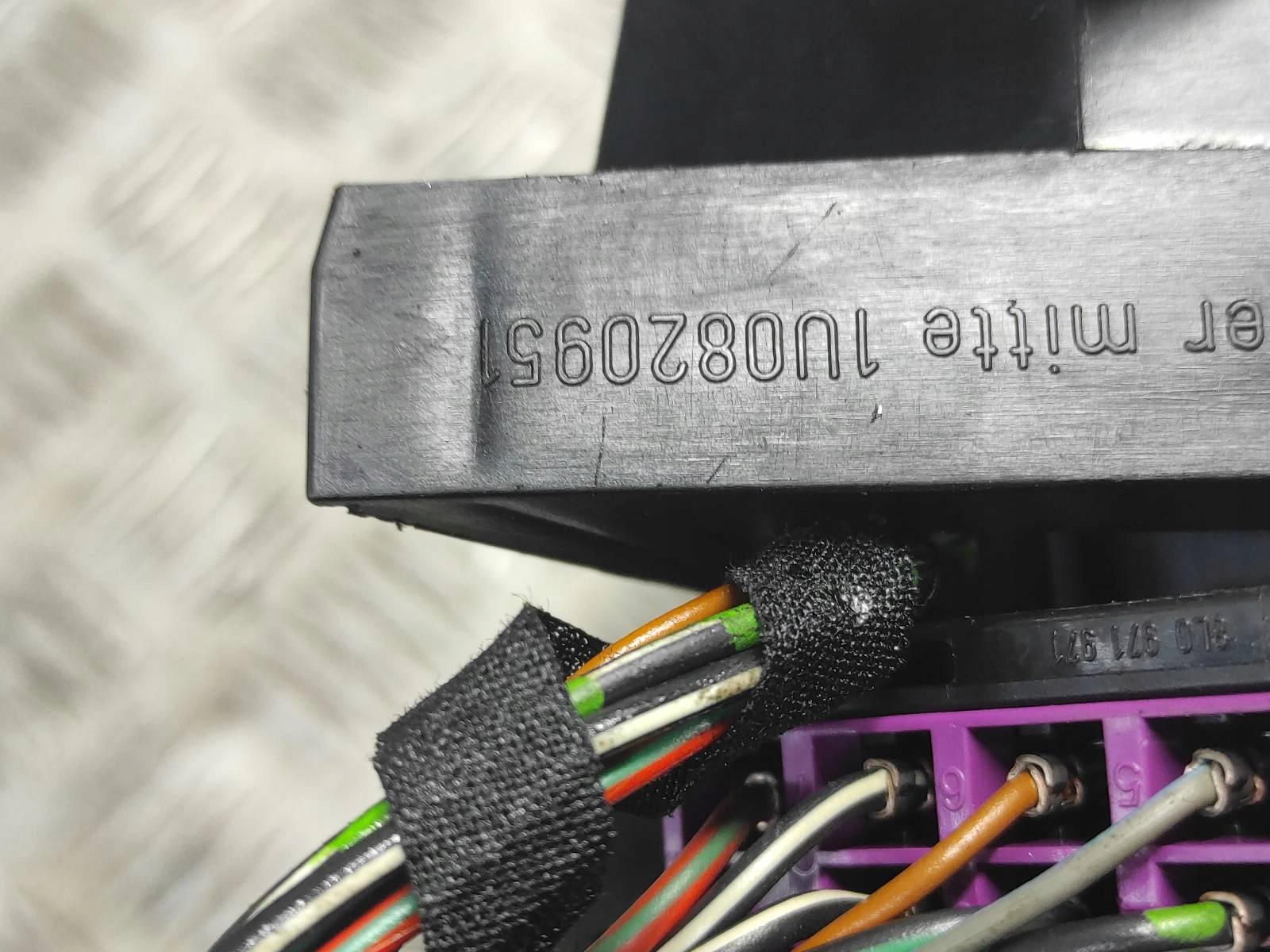 KRATKA NAWIEWU ŚRODKOWA OCTAVIA I FL 1U0820951 Producent części Skoda OE