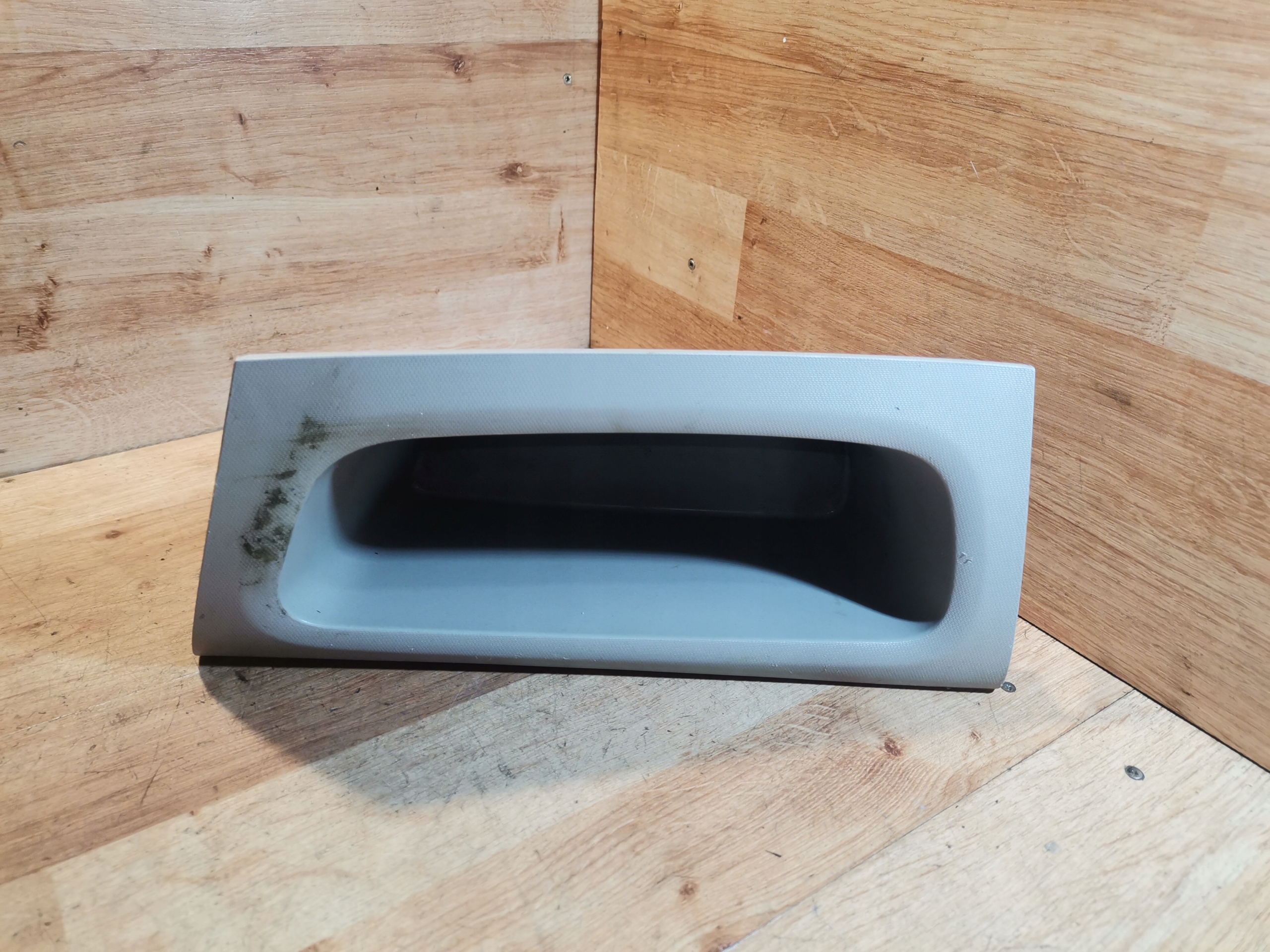 passenger compartment plato rear part boot left 20928580 OPEL ZAFIRA C III