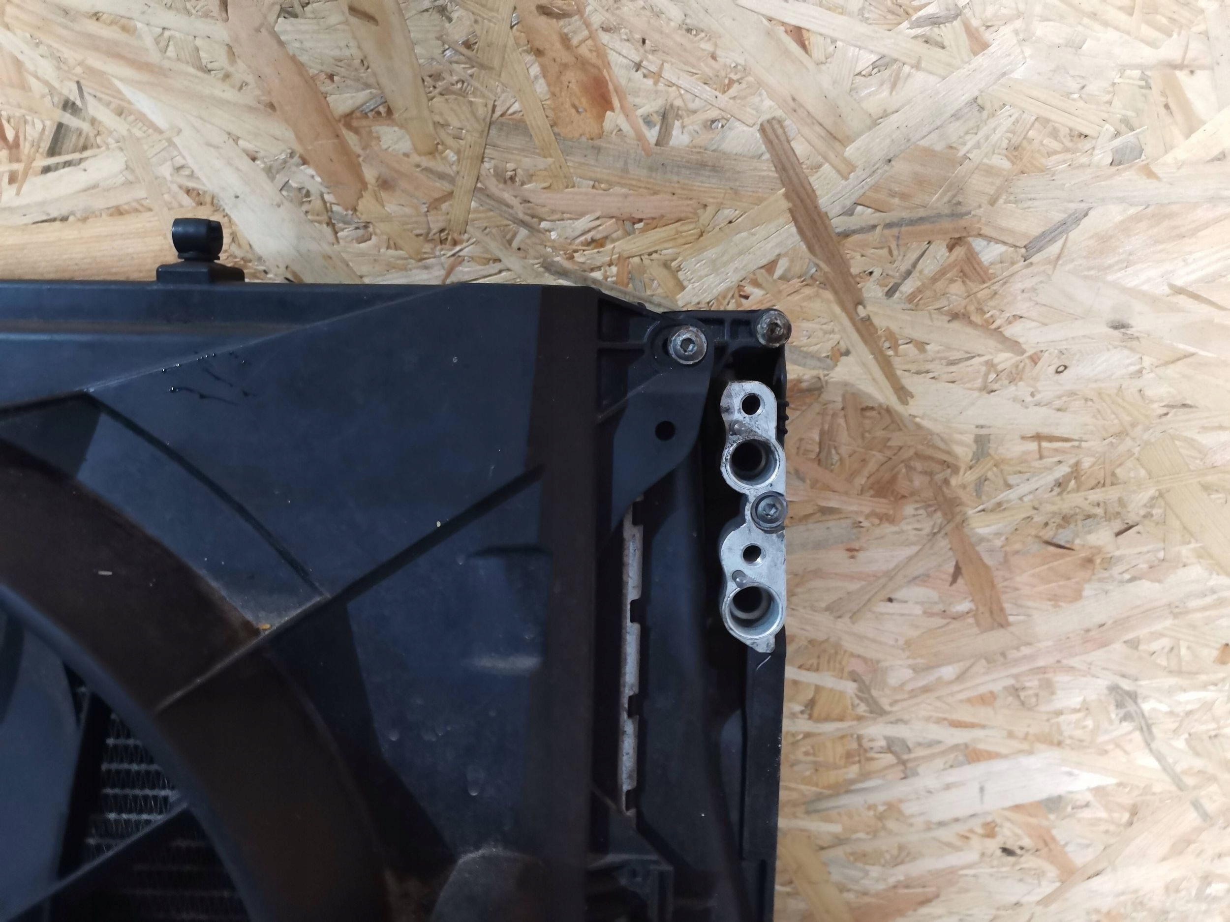 Radiatore / Raffreddatore e VENTOLA komplet BMW 3 E90 E91 7526533