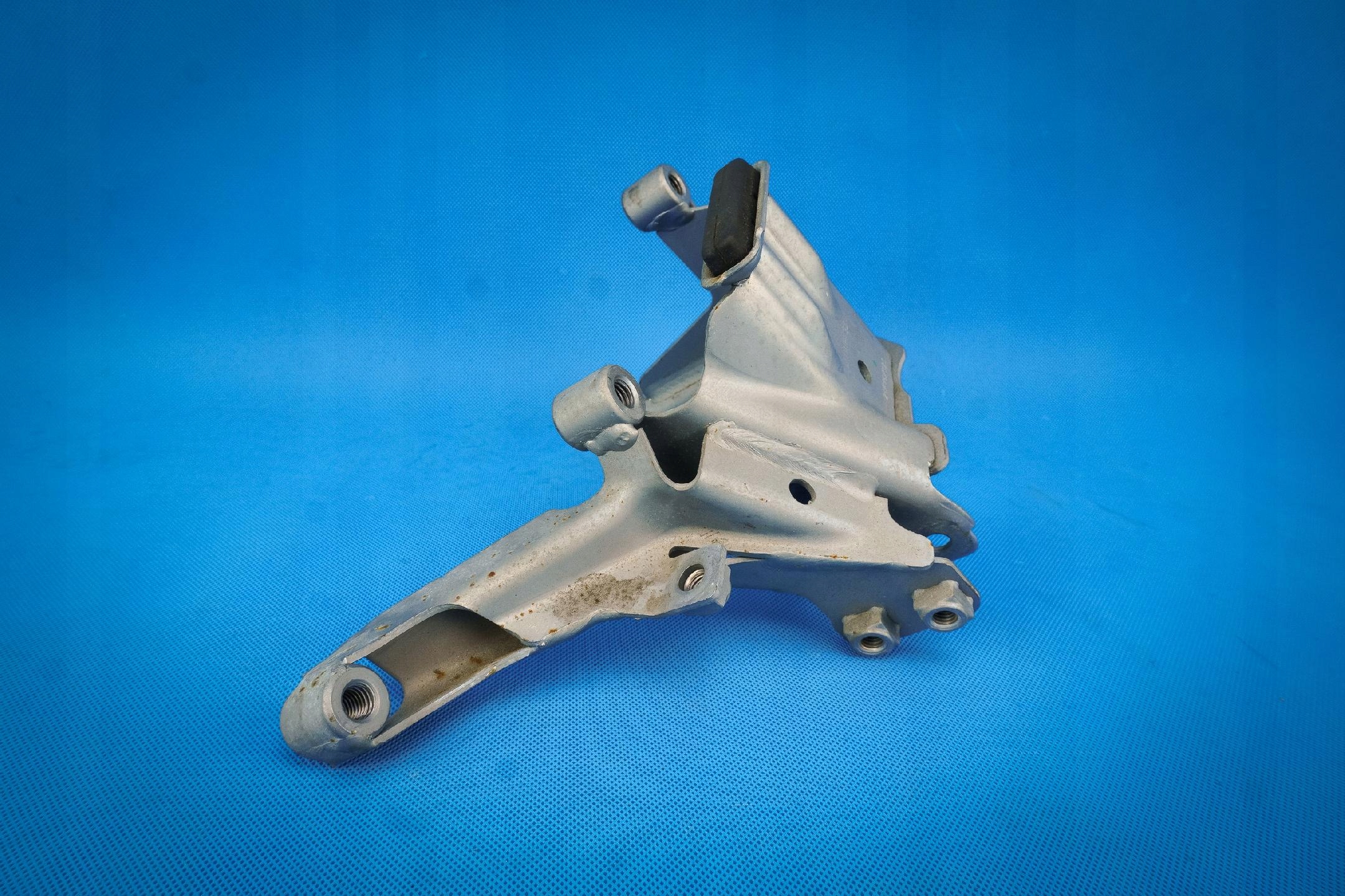 motor mount cover Audi A8 S8 4H 4H0399059G