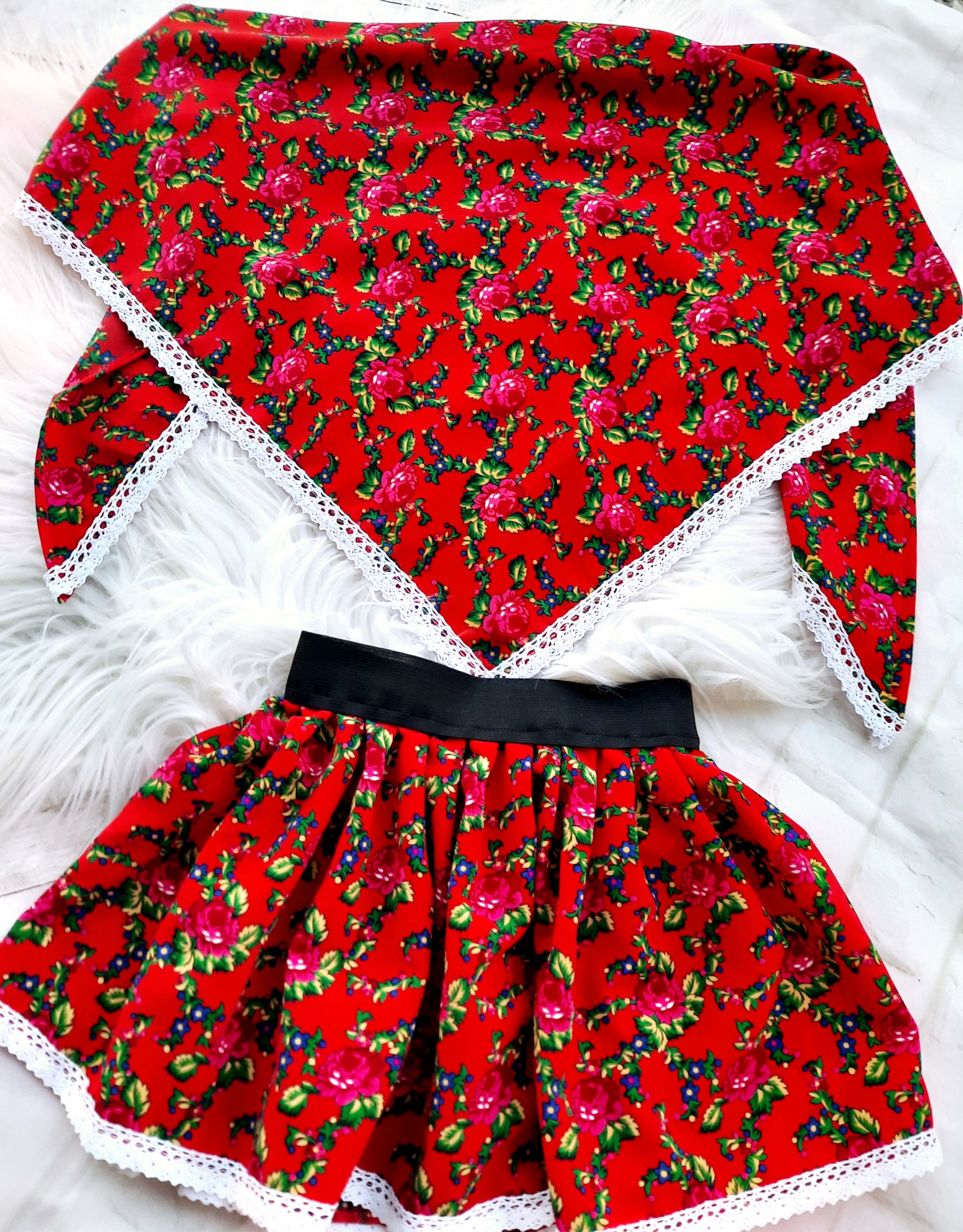 chusta dziecięca folk/ludowa/góralska/krakowska Wiek dziecka 4 lata +