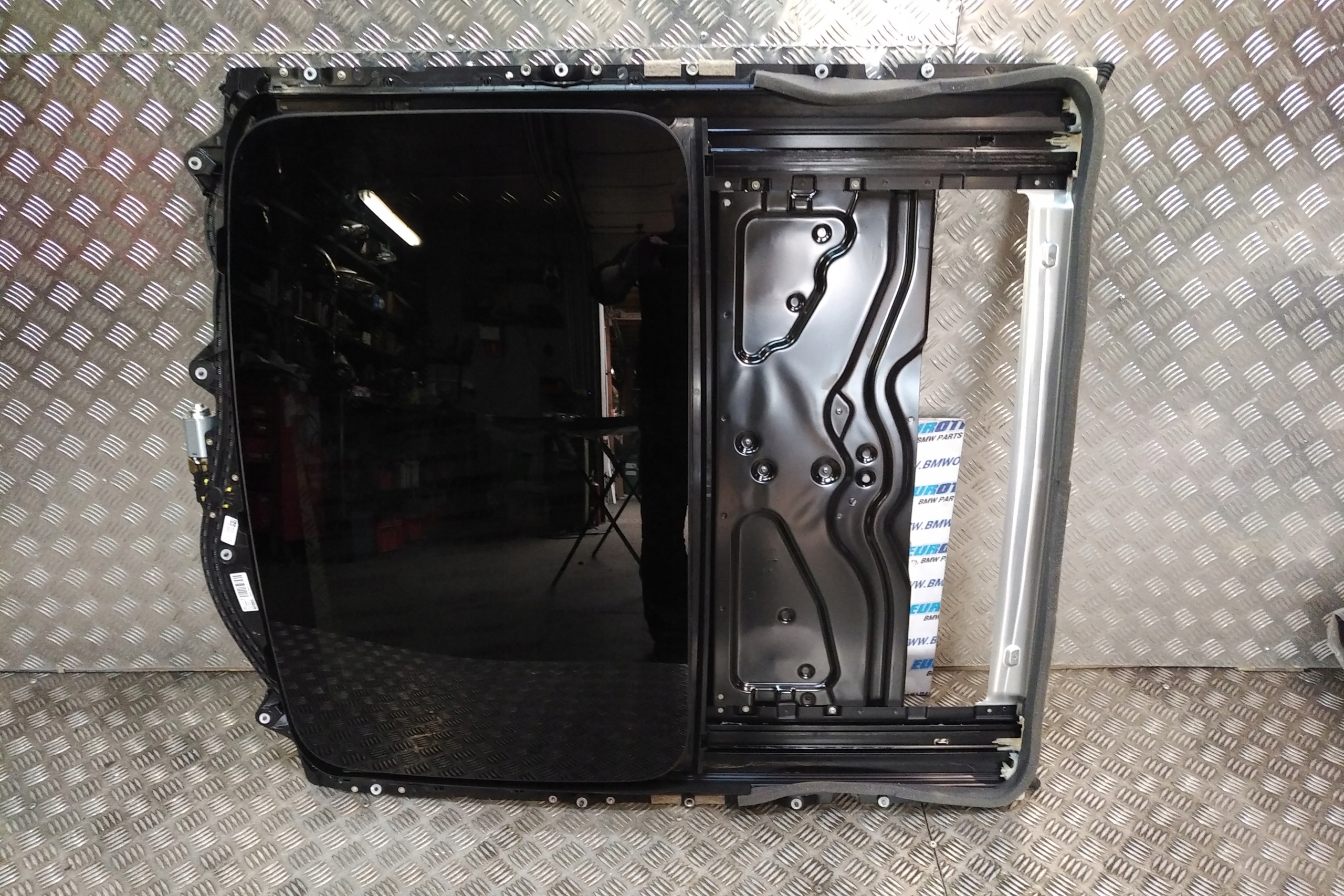 7458888 - BMW 5 G30 M5 F90 стеклоподъемник люк ветровое стекло