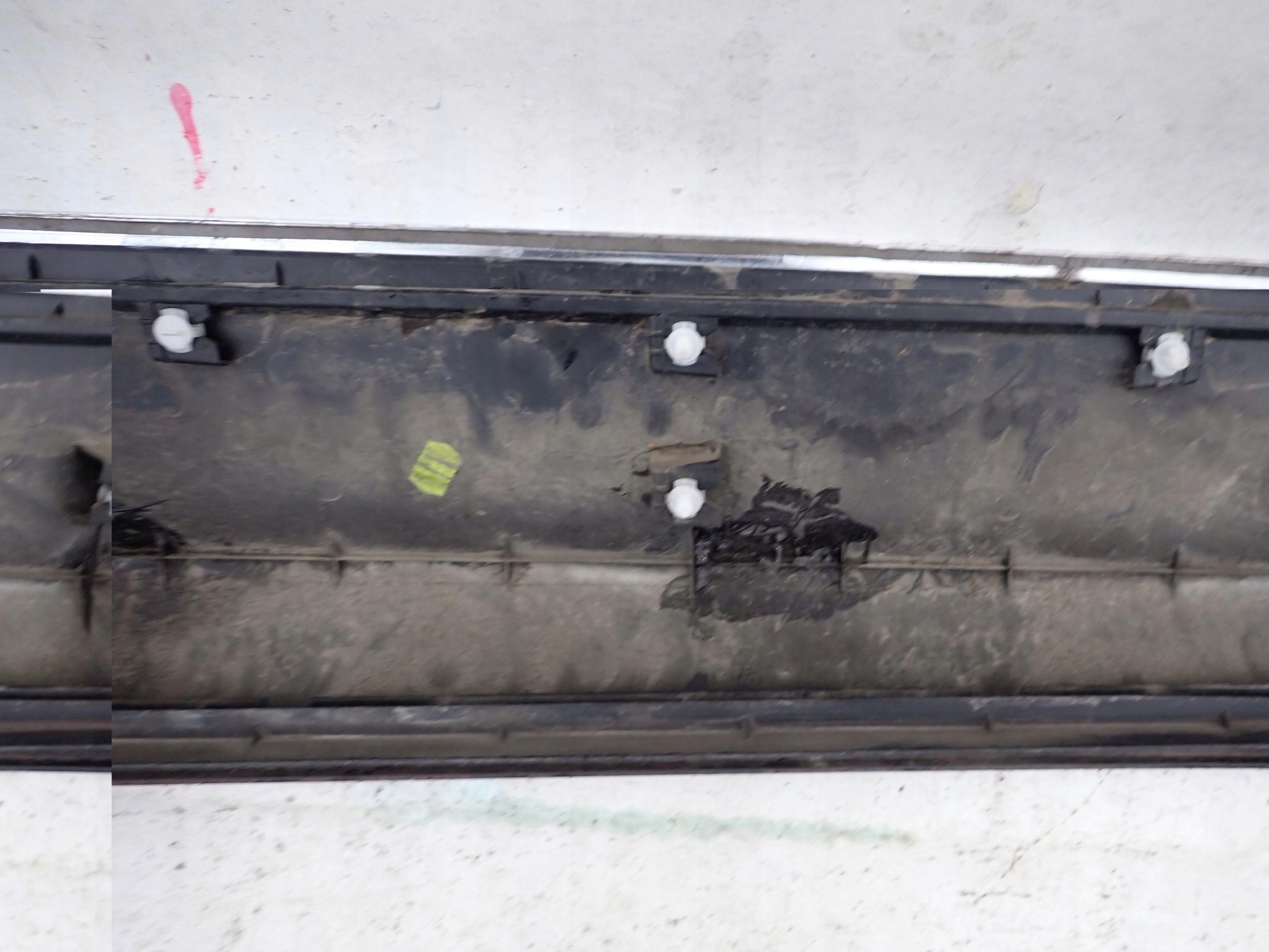 VW TIGUAN II 2 5NA 15-> moulding door left front