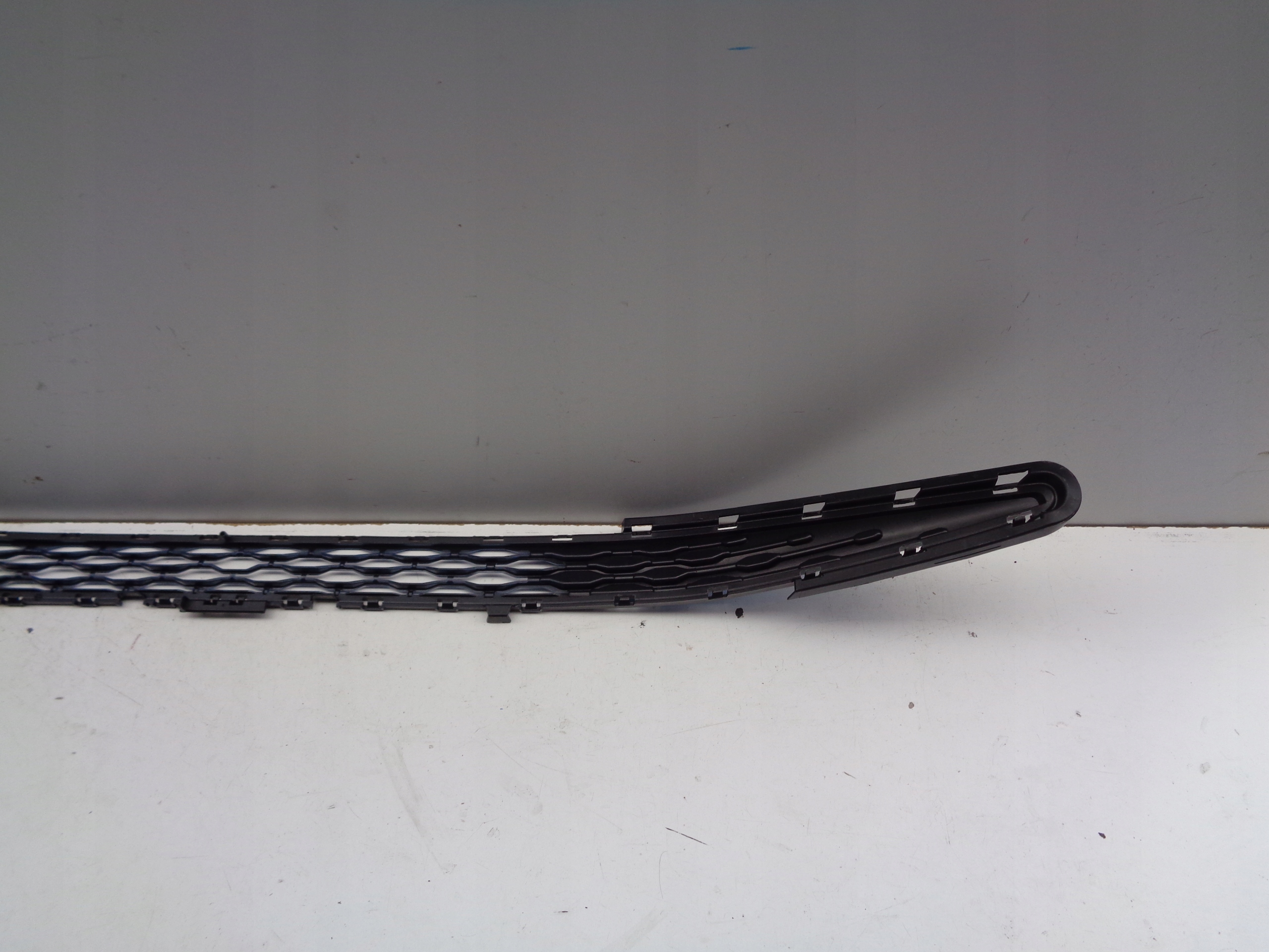 //new// grid of a bumper upper VW T7 7T 7T0 21