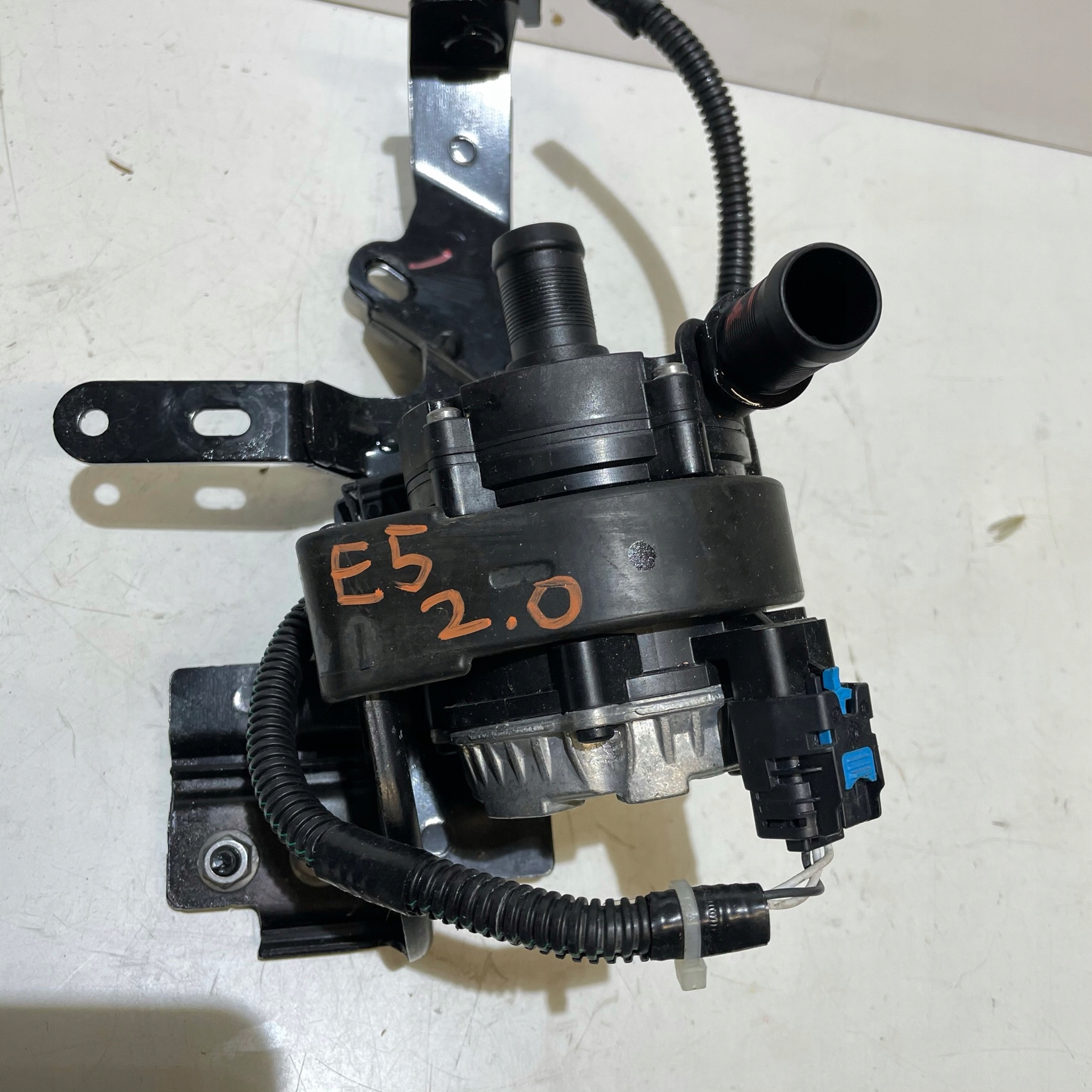 RENAULT ESPACE V 2.0 DCI WATER PUMP 0392024095