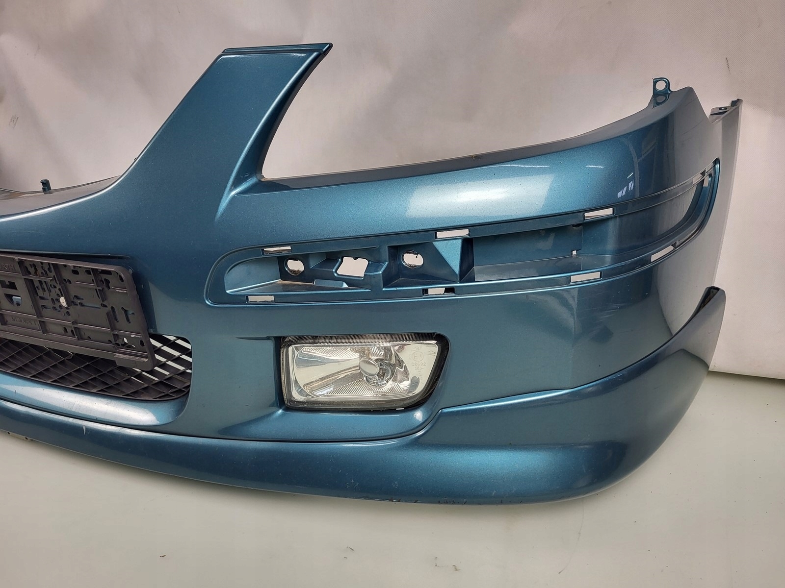 MAZDA PREMACY SPORT and bumper fog light front 20Q