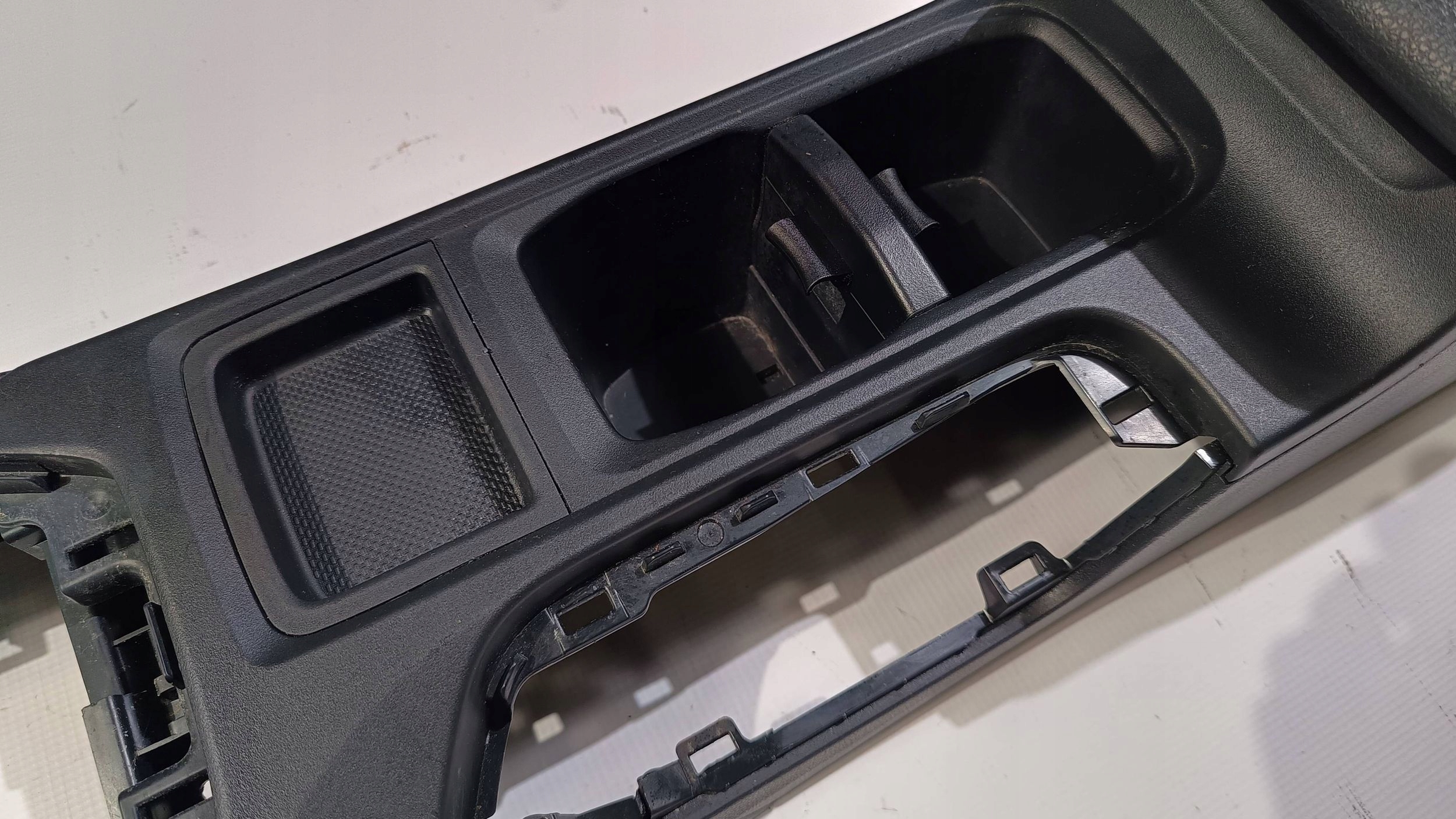 Tunel central armrest cup holder Subaru WRX VB 2022+