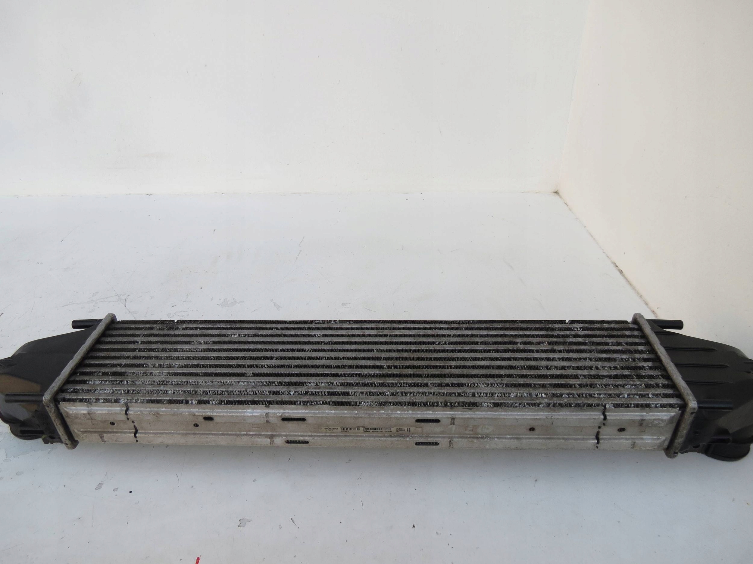 Radiatore / Raffreddatore radiatore intercooler VOLVO XC60 e 2.4D5 215KM AWD 31338475