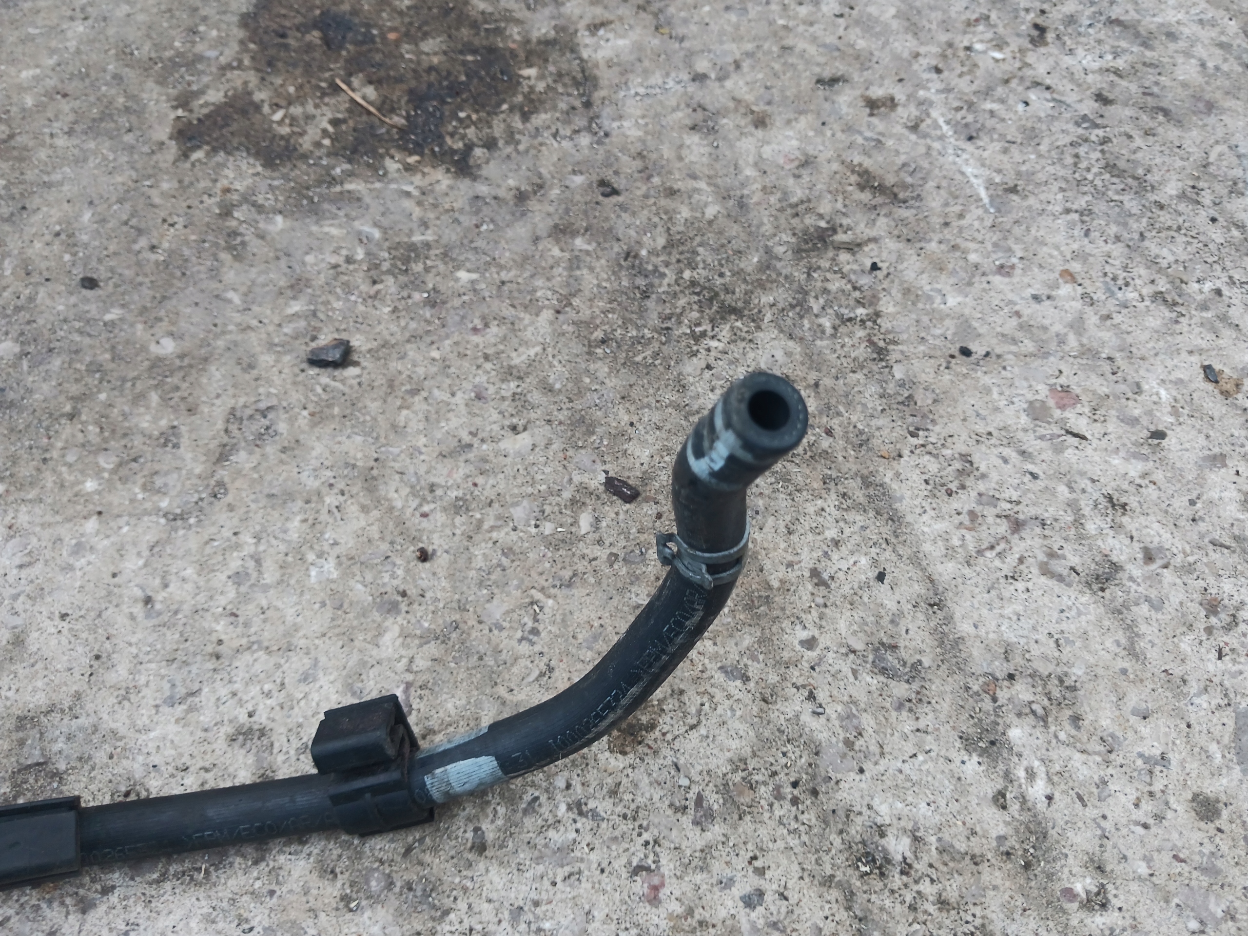 fuel line AUDI A6 C6 3.0 TFSI 4F0201215AF