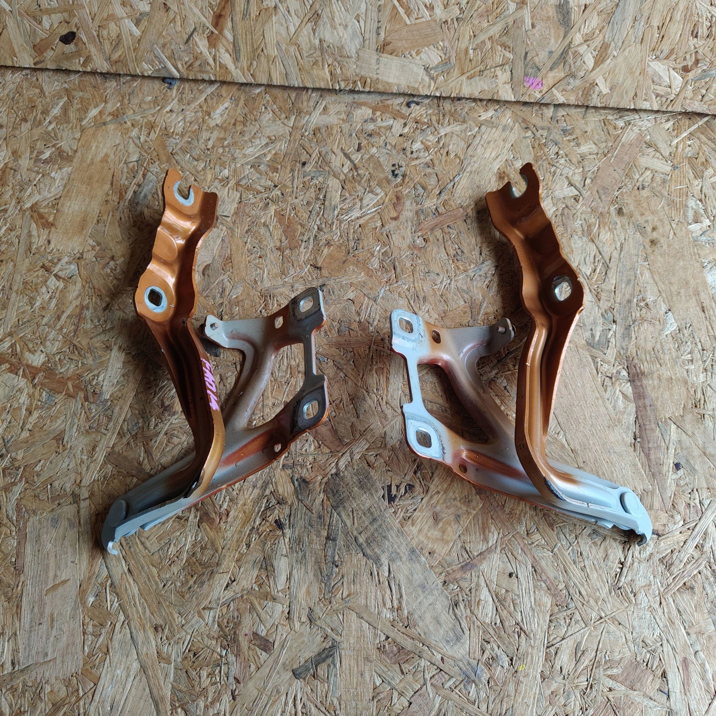 Cerniere cofano Komplet Skoda Fabia Mk4 (6VA) 6VA823301A