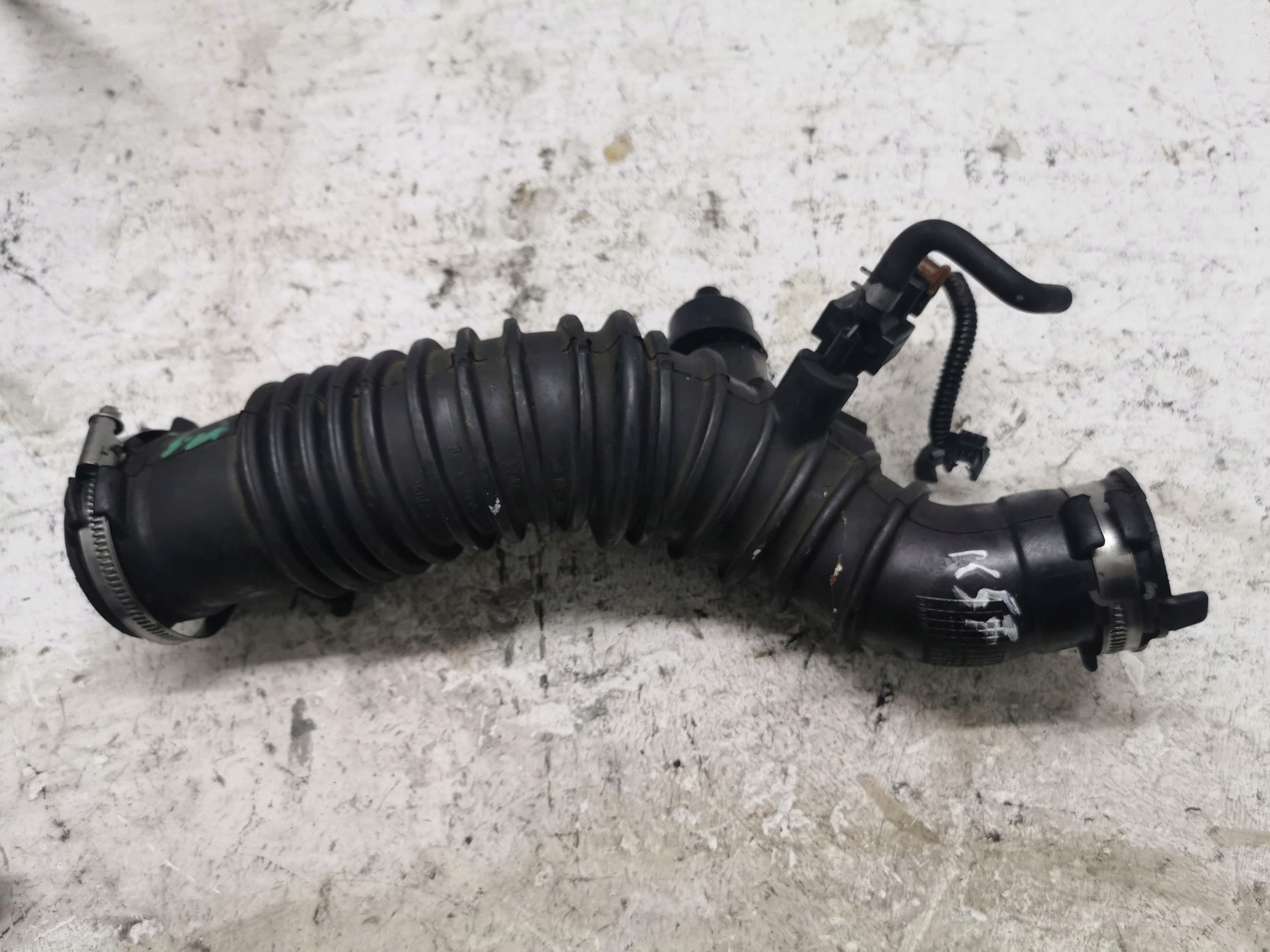 pipe air RENAULT SCENIC III 1.4 165750001R