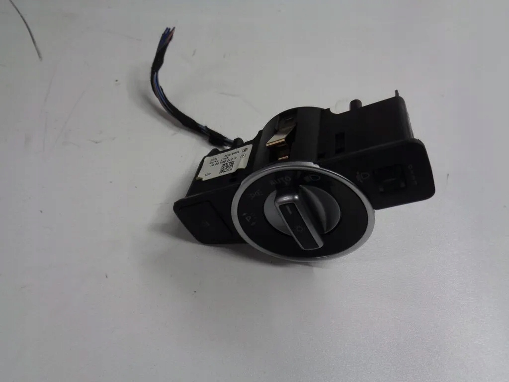 MERCEDES W207 C207 W212 light switch