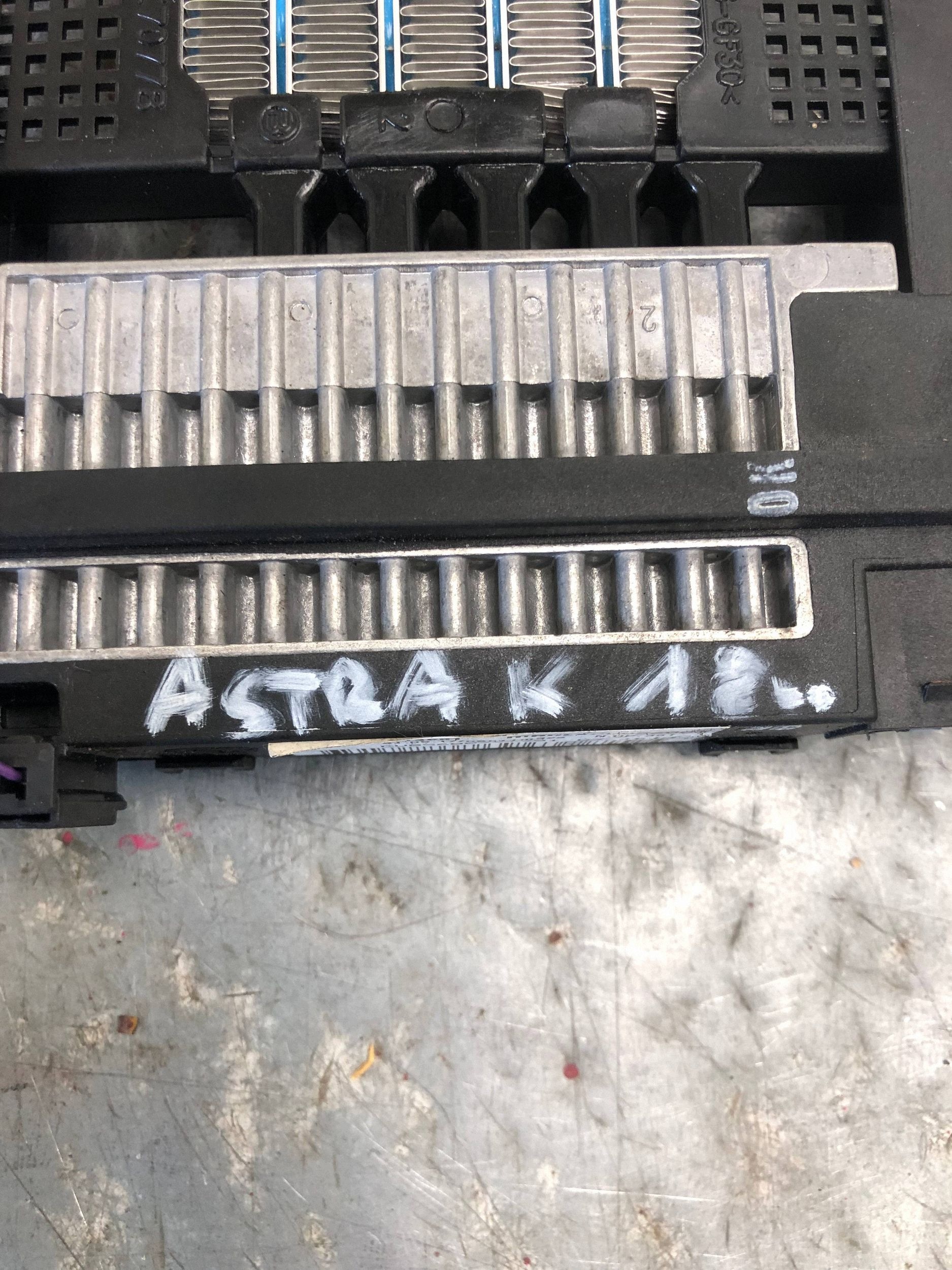 heizgebläse elektrisch OPEL ASTRA K KOMBI 13514601