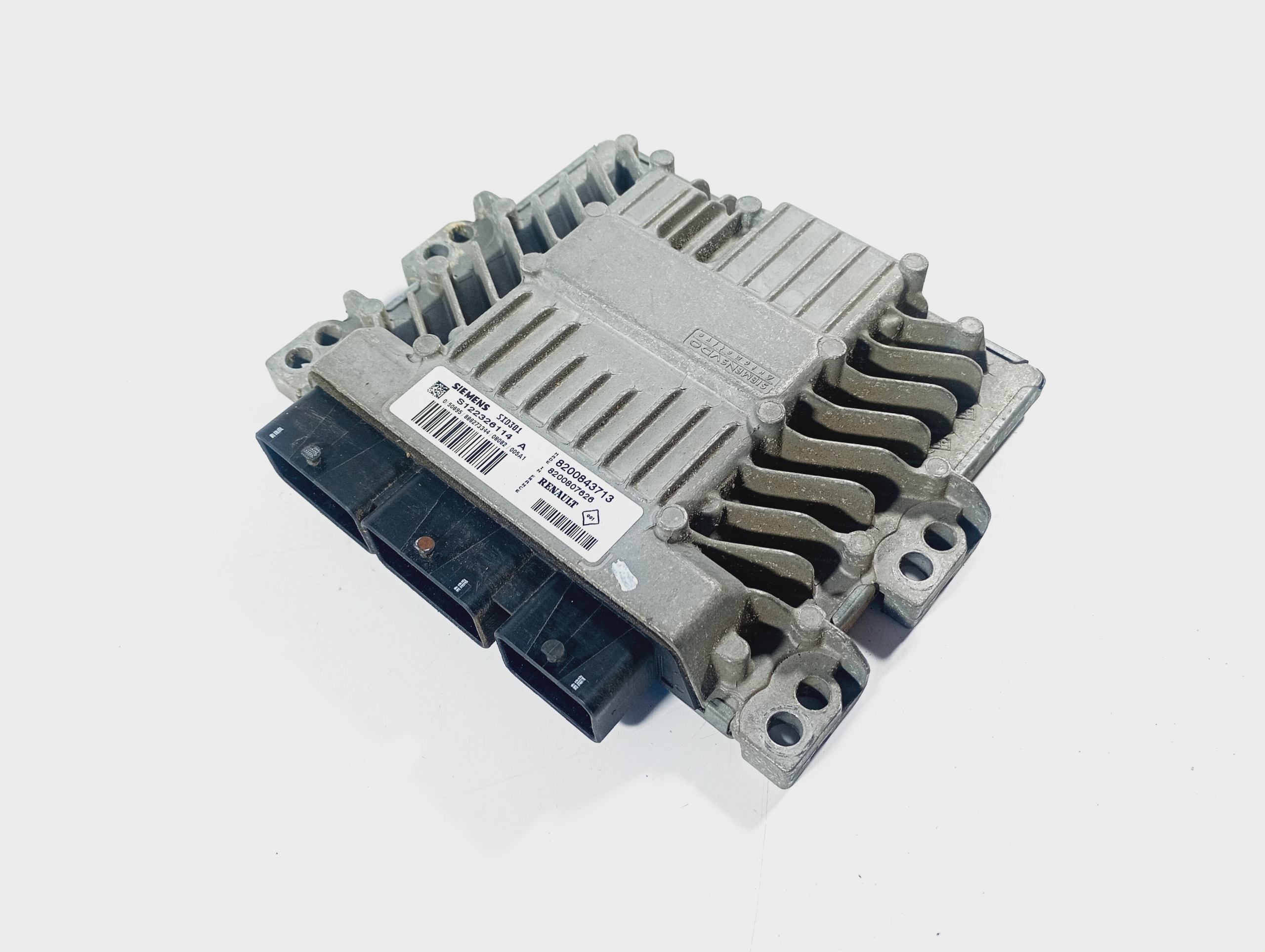 computer control unit of the engine OE 8200843713 Renault Scenic 2 II 05-08