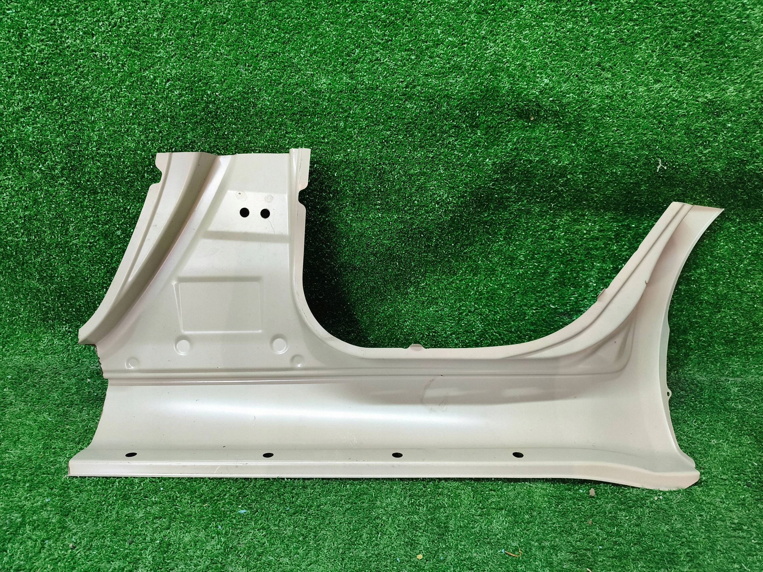 pillar threshold right SUZUKI SPLASH 08- NR.SP650