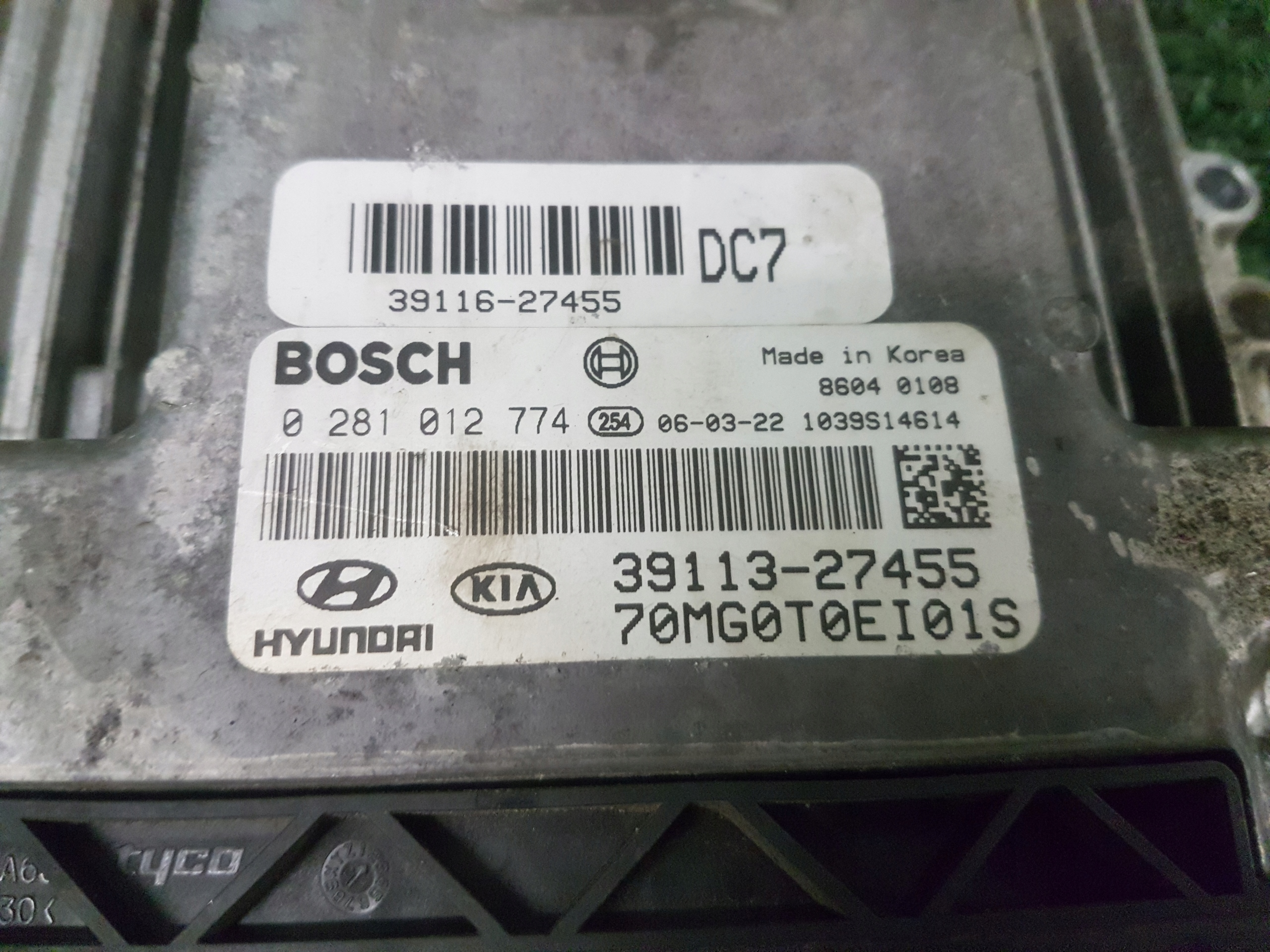 computer of the engine control unit KIA MAGNETIS 0281012774