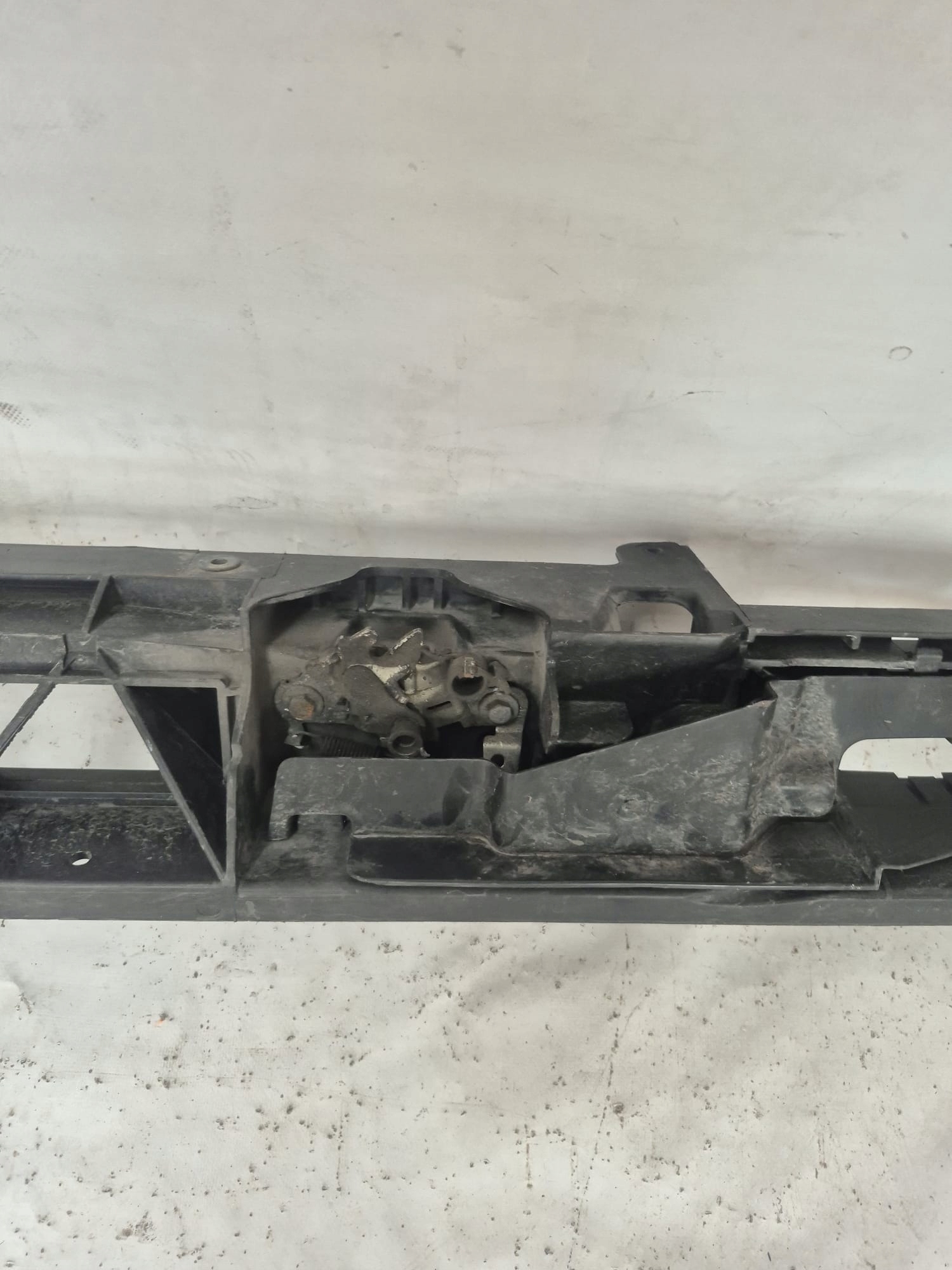 PEUGEOT 3008 II 16- pillar GORA supports front + lock