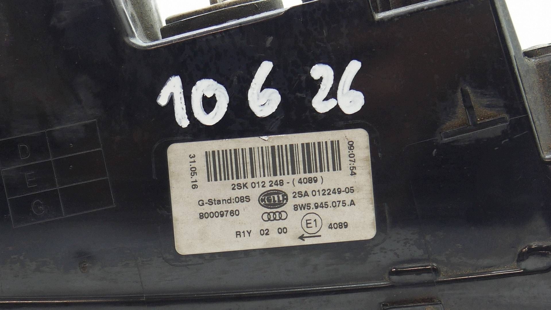 light left rear part left rear AUDI A4 B9 sedan 8W5945075A