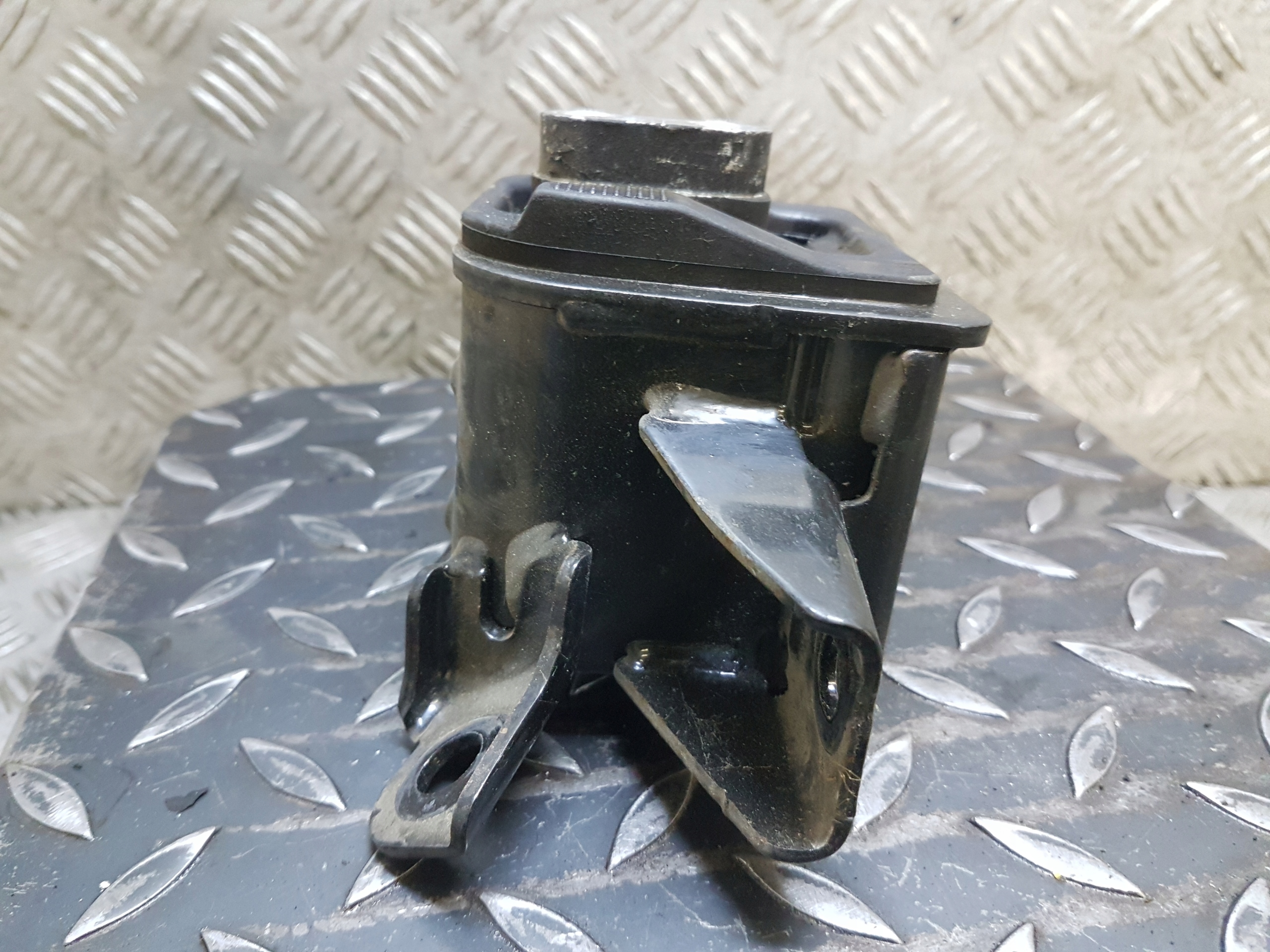 gearbox mounting KIA CEED III 21830-G4100