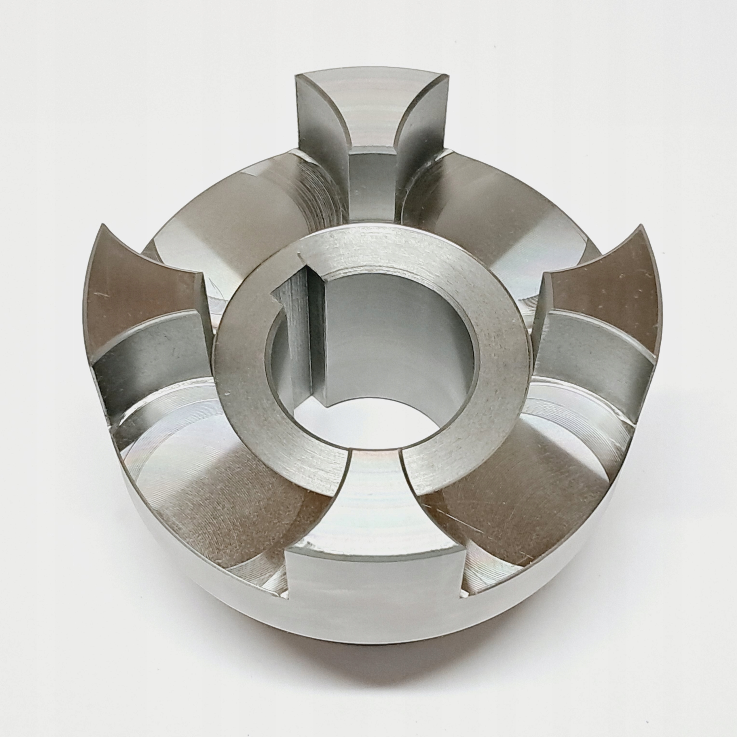 Spojka průměru 105 mm s otvorem fi40 w10 polovina fi105 L140