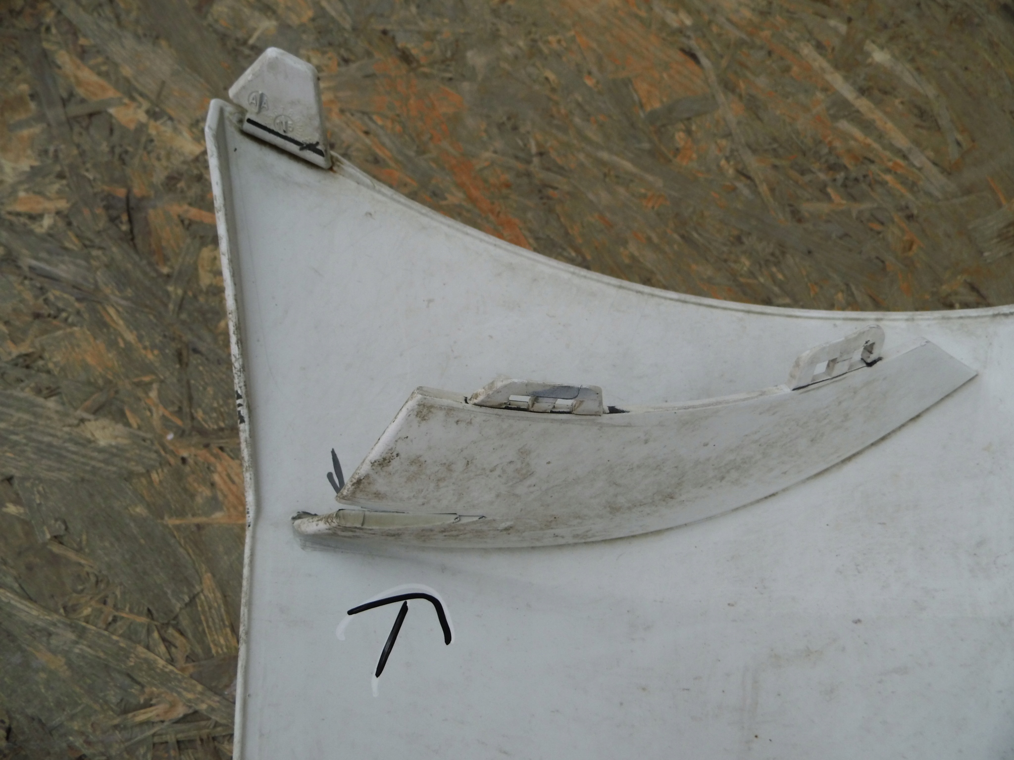 Mercedes Actros MP4 cover corner cabs left front
