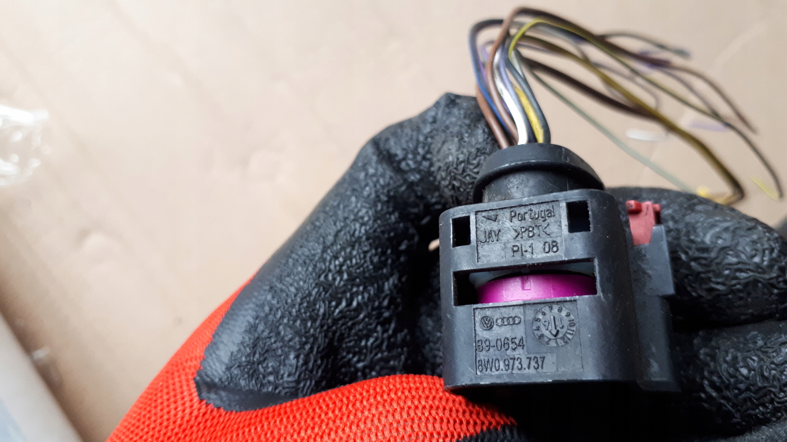 A4 B9 8W Connector Contact KOSTKA Leuchte FULL LED 8W0973737