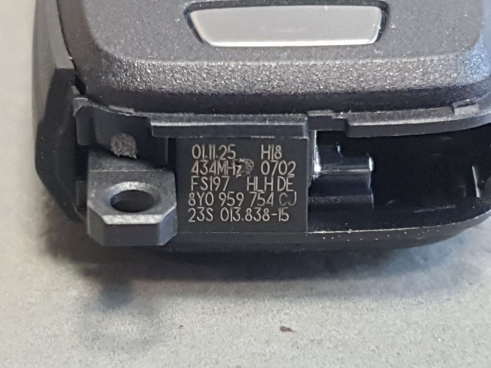 Audi A3 8Y Clé pilot 8Y0959754CJ