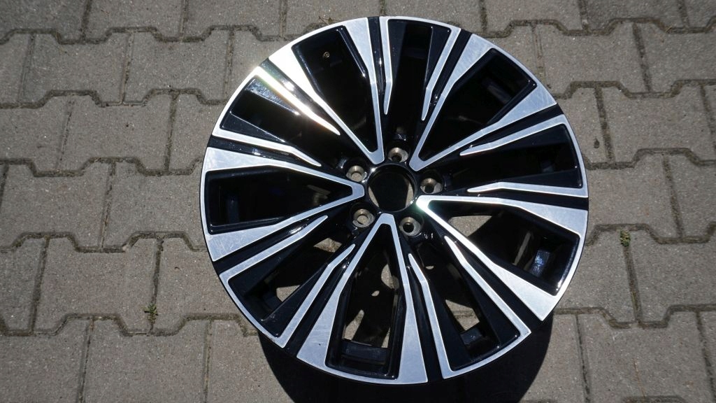 VOLVO S60 V60 V40 XC60 S90 V90 - disk hliníkový 18