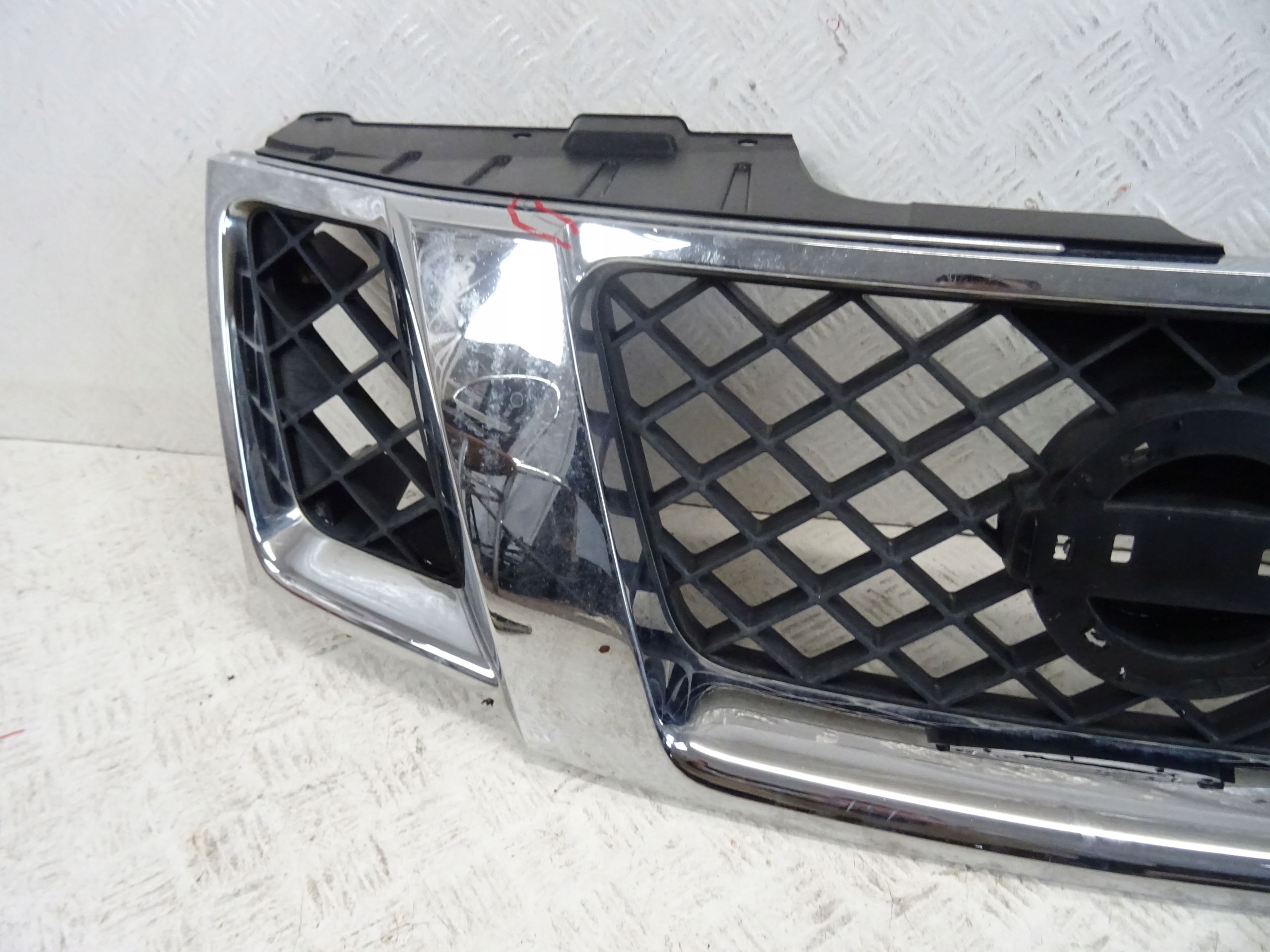 grill grille front front NISSAN NAVARA D40 LIFT 62311-5X00A
