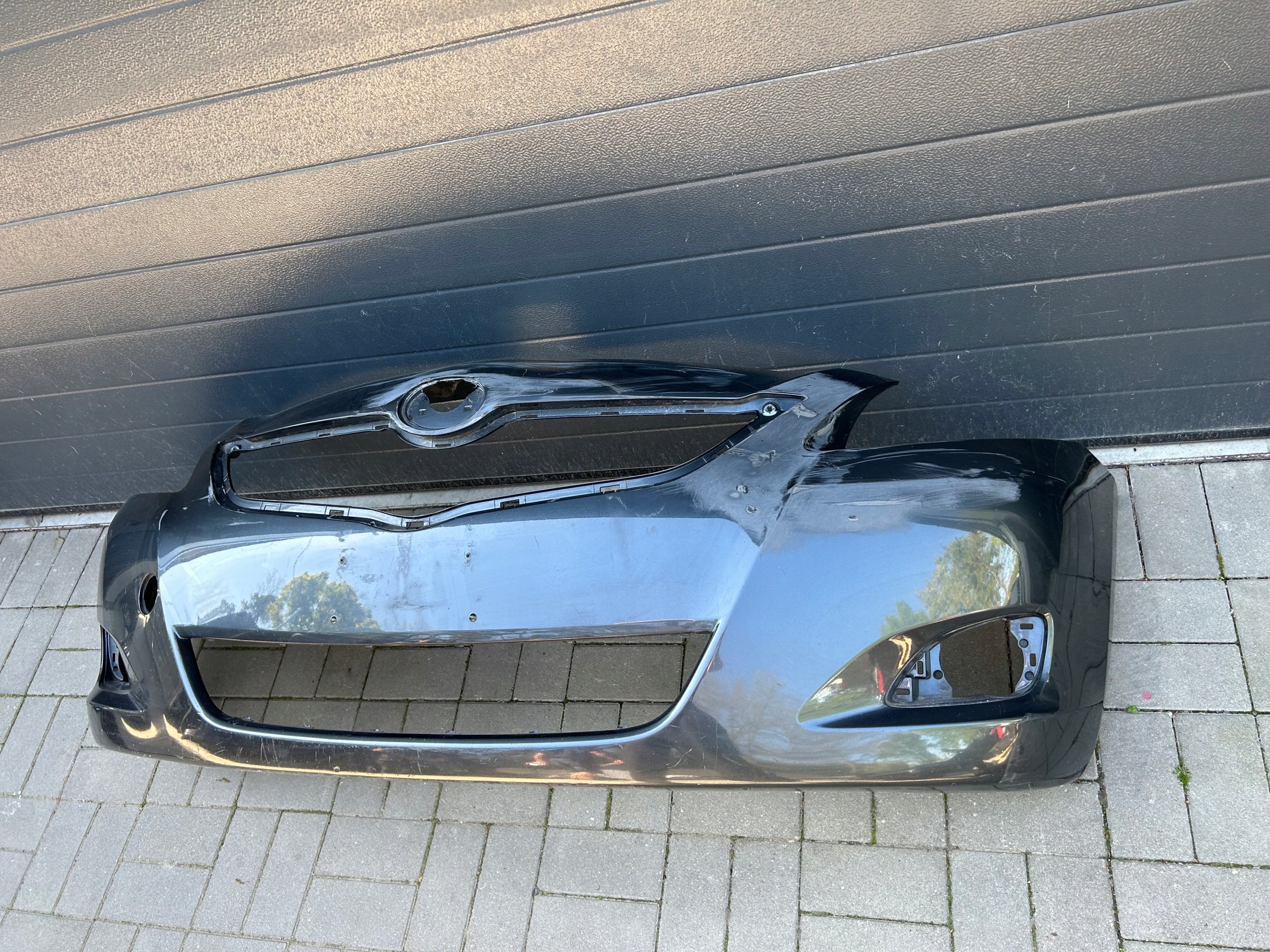 Toyota Yaris 06- nárazník předek přední