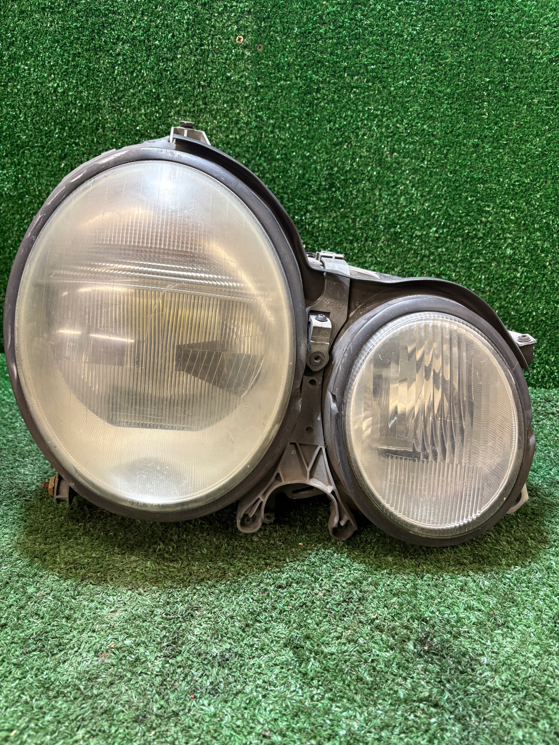 light right front MERCEDES-BENZ E-KLASA W210