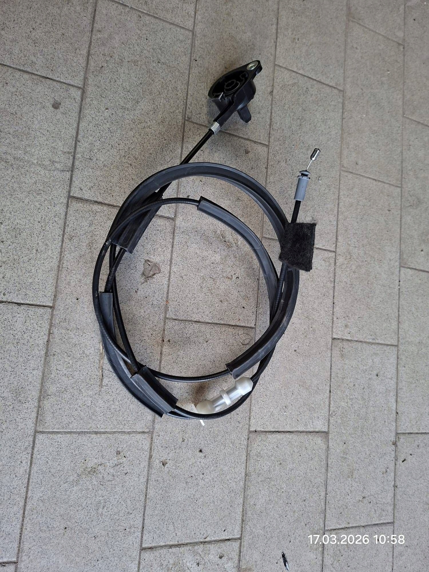 Câble pour l’ouverture du capot Dacia Bigster