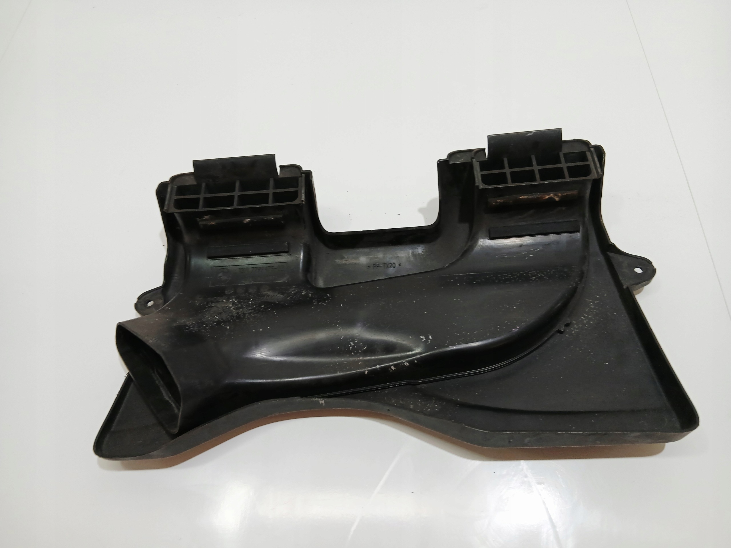 drain air BMW E87 2.0D 7797475