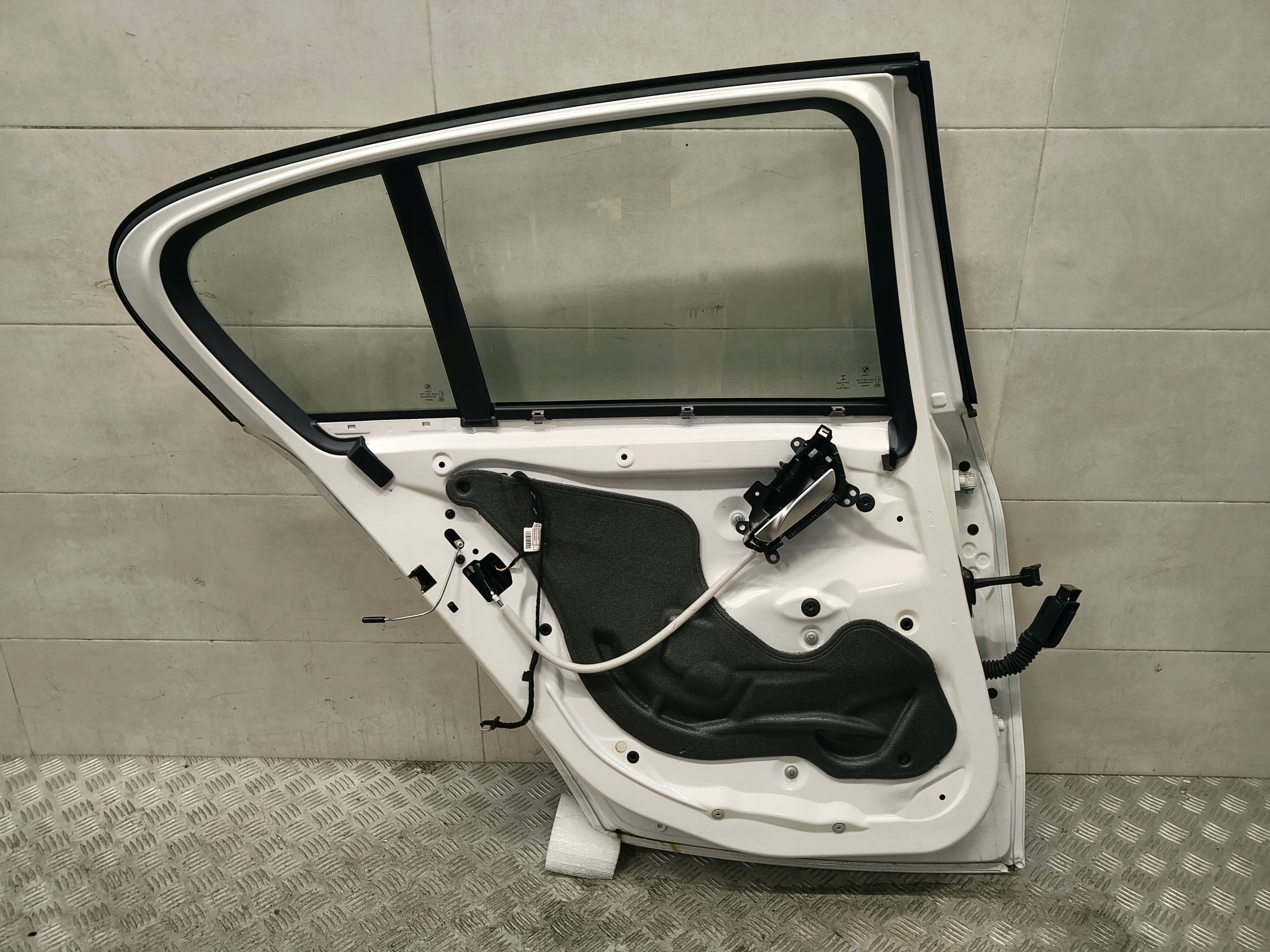BMW F20 door left rear part rear. A300