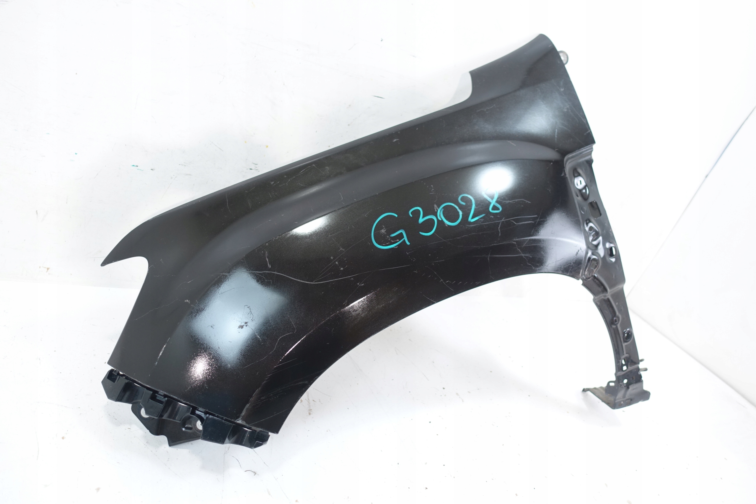 DACIA DUSTER II 2017- fender front left front